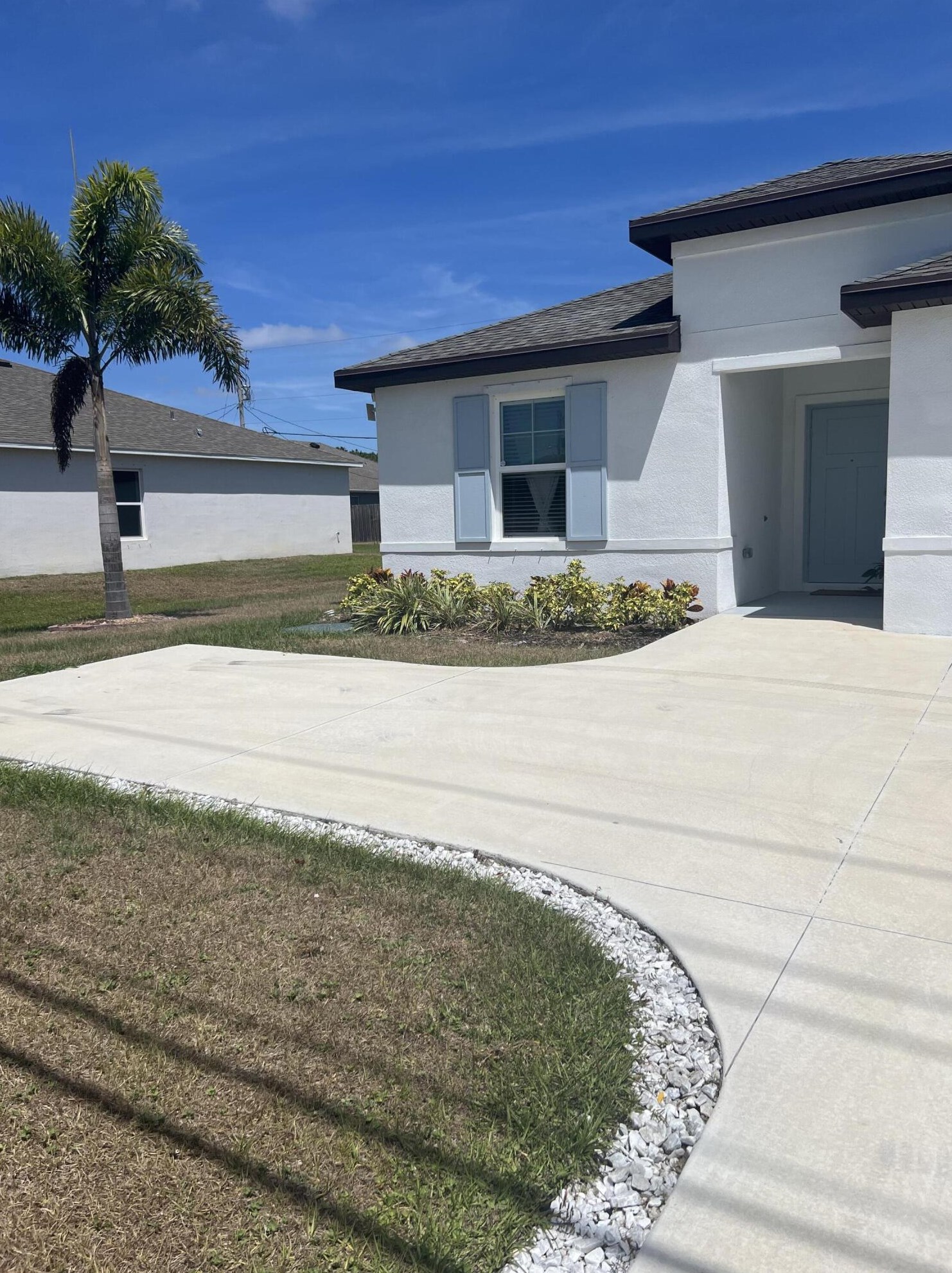 487 Paar Dr, Fort Pierce, FL 34953-4024