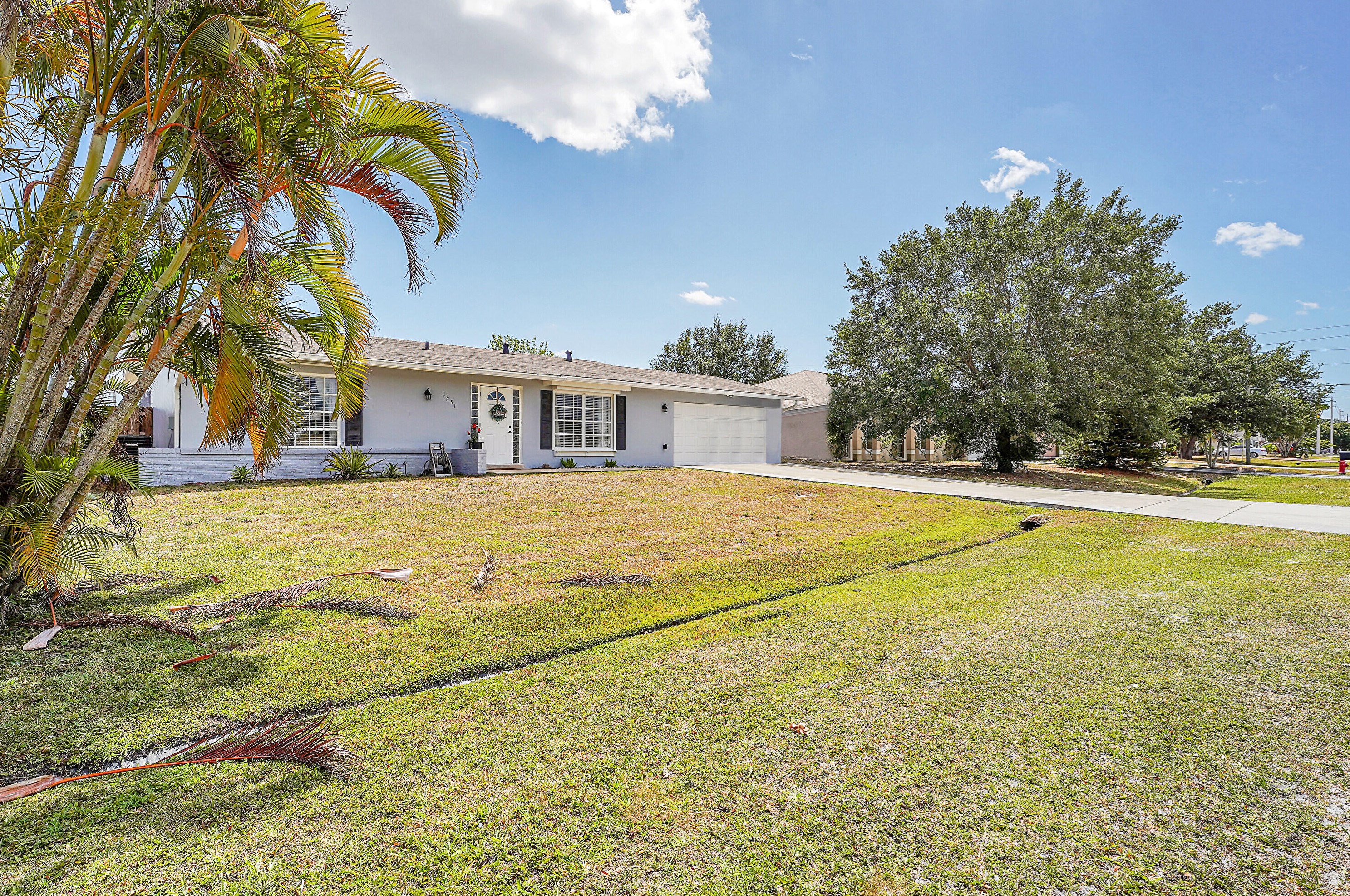 1251 Sandia Dr, Fort Pierce, FL 34983-3131