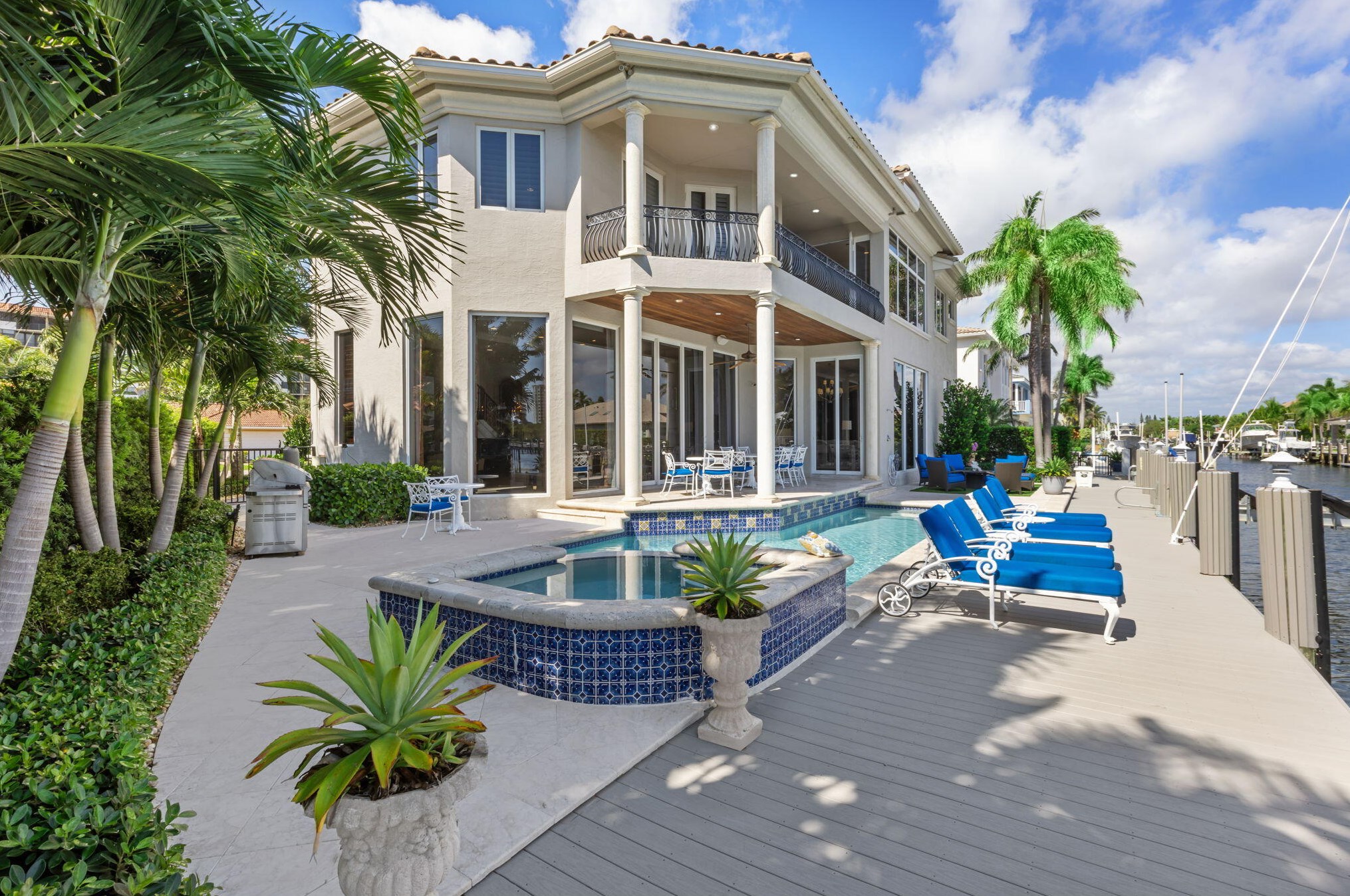 883 Glouchester St, Boca Raton FL 33487-3211 exterior