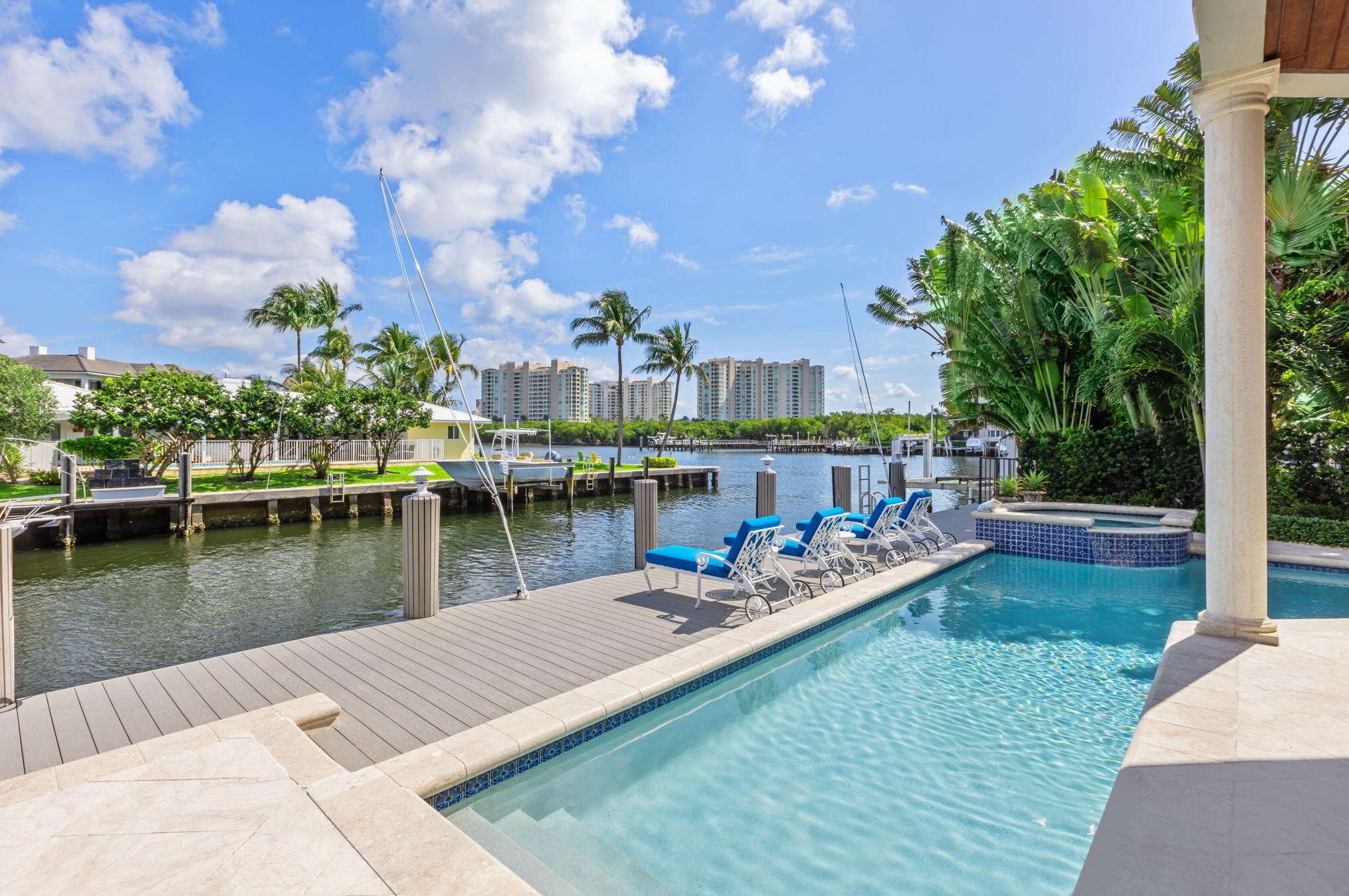 883 Glouchester St, Boca Raton FL 33487-3211 exterior