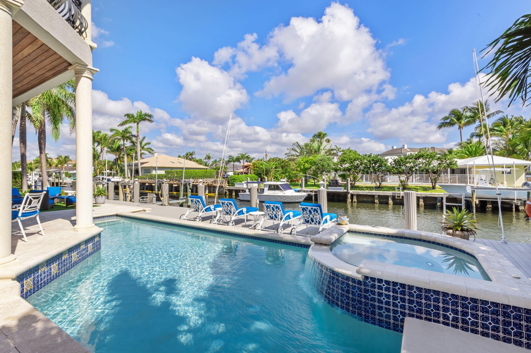 883 Glouchester St, Boca Raton FL 33487-3211 exterior