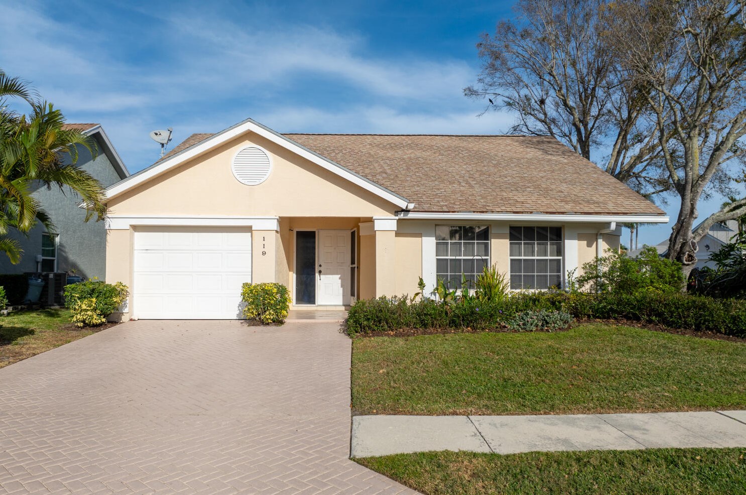 119 Adobe Cir, Jupiter, FL 33458-8007