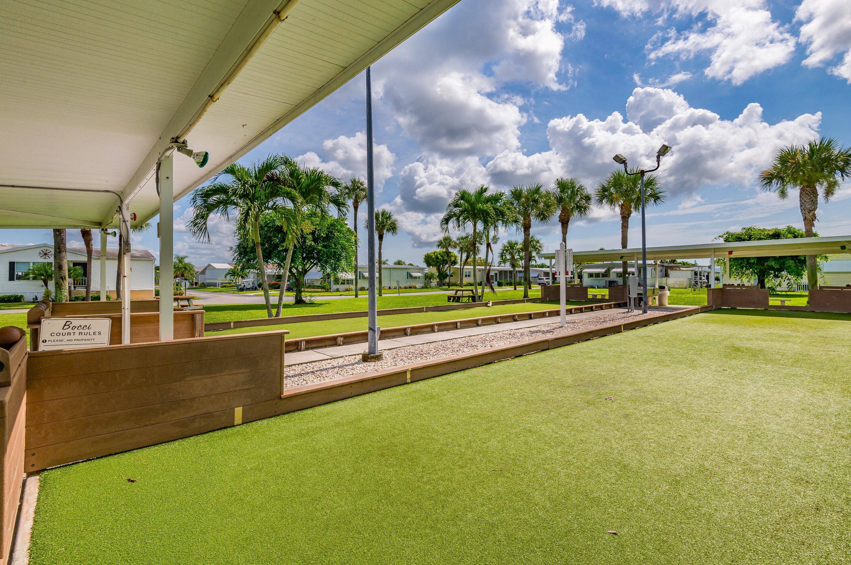 10024 Granada Bay, Boynton Beach FL 33436-2221 exterior