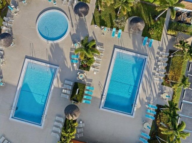 10024 Granada Bay, Boynton Beach FL 33436-2221 exterior