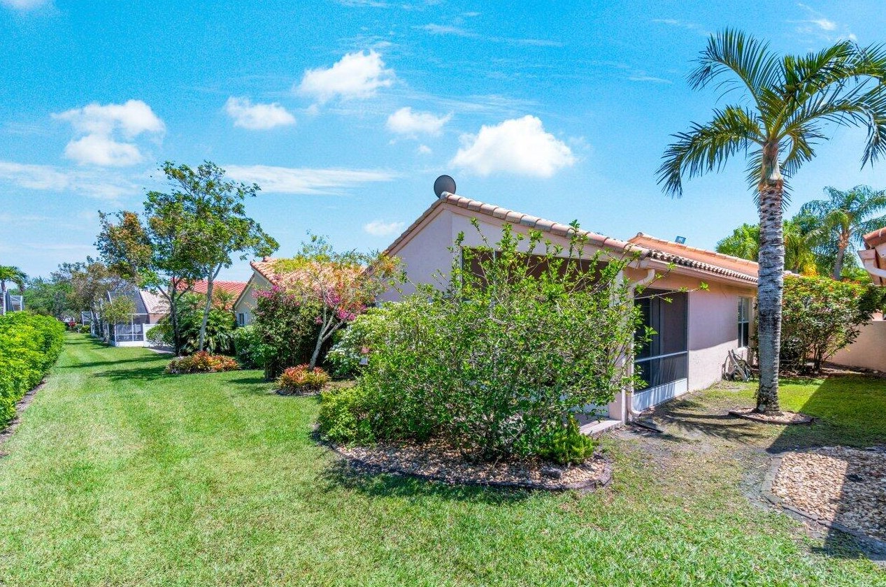 5109 Corbel Lk Way, Boynton Beach FL 33437-1696 exterior
