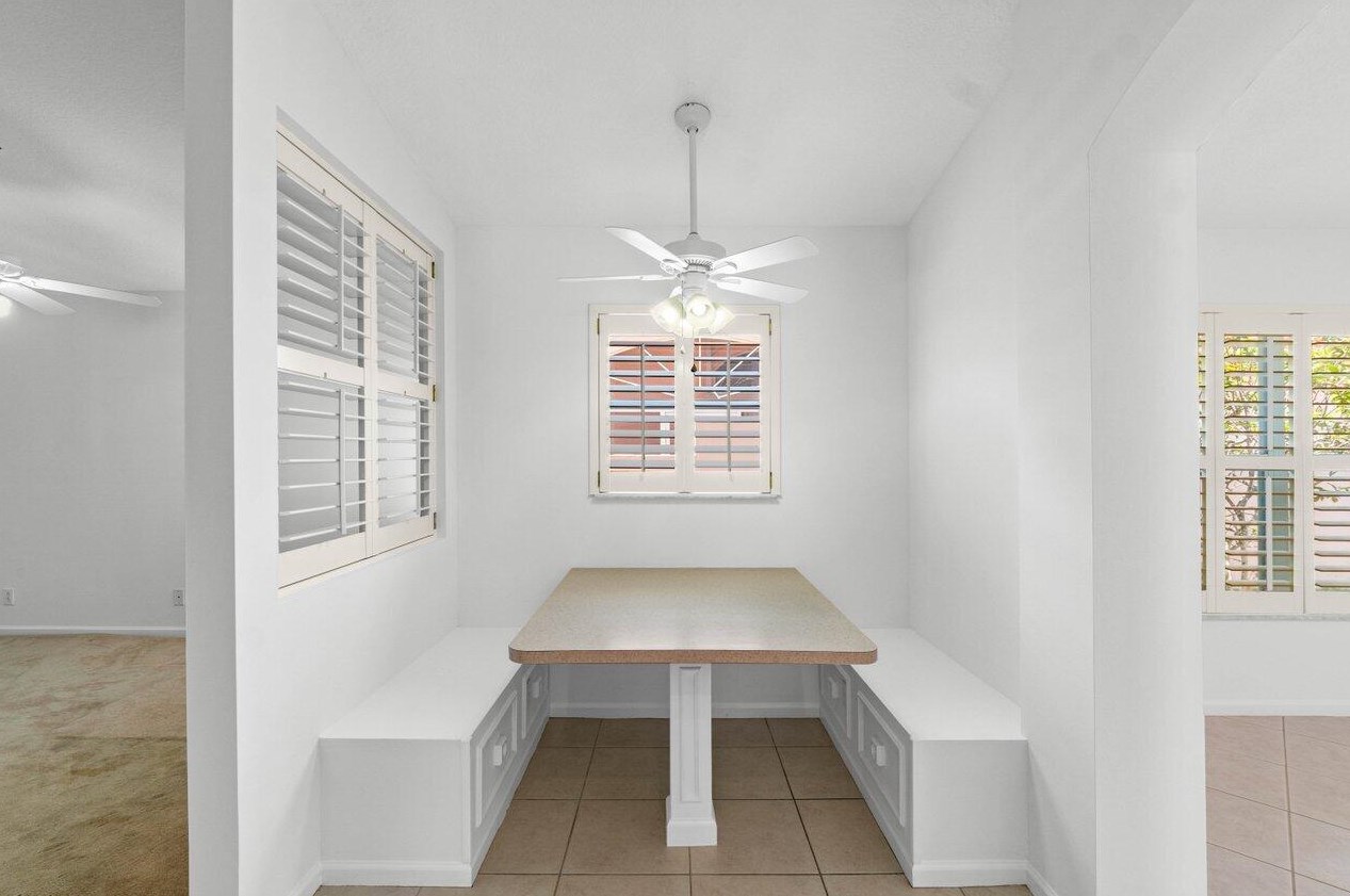 5109 Corbel Lk Way, Boynton Beach FL 33437-1696 exterior