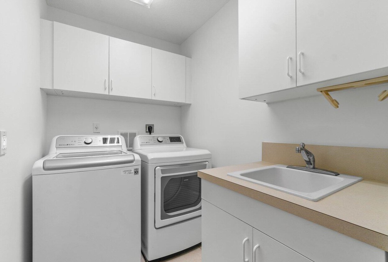 5109 Corbel Lk Way, Boynton Beach FL 33437-1696 exterior