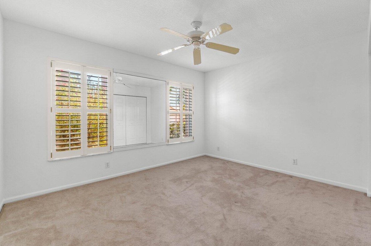 5109 Corbel Lk Way, Boynton Beach FL 33437-1696 exterior