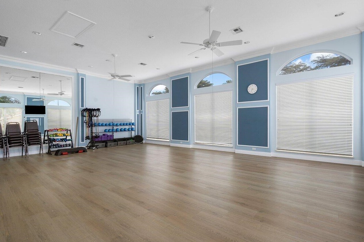 5109 Corbel Lk Way, Boynton Beach FL 33437-1696 exterior