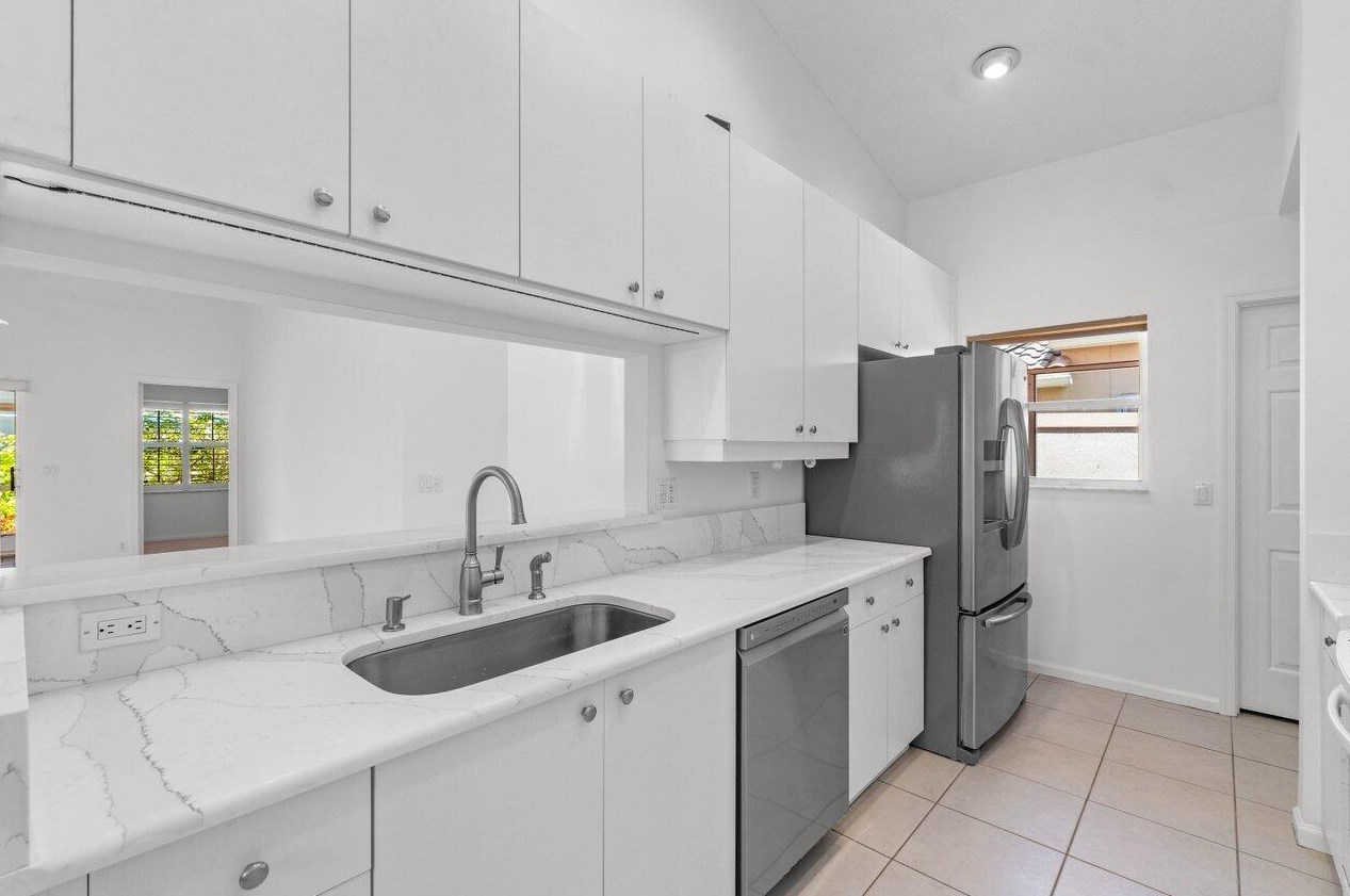 5109 Corbel Lk Way, Boynton Beach FL 33437-1696 exterior