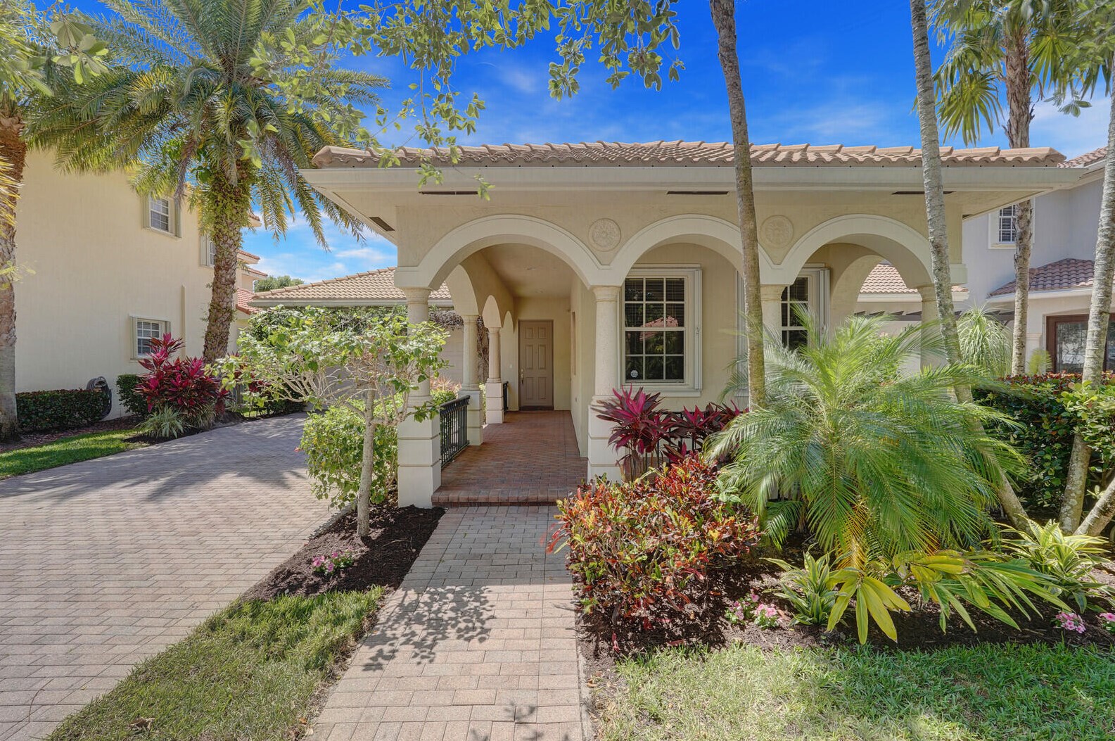 183 Via Catalunha, Jupiter, FL 33458