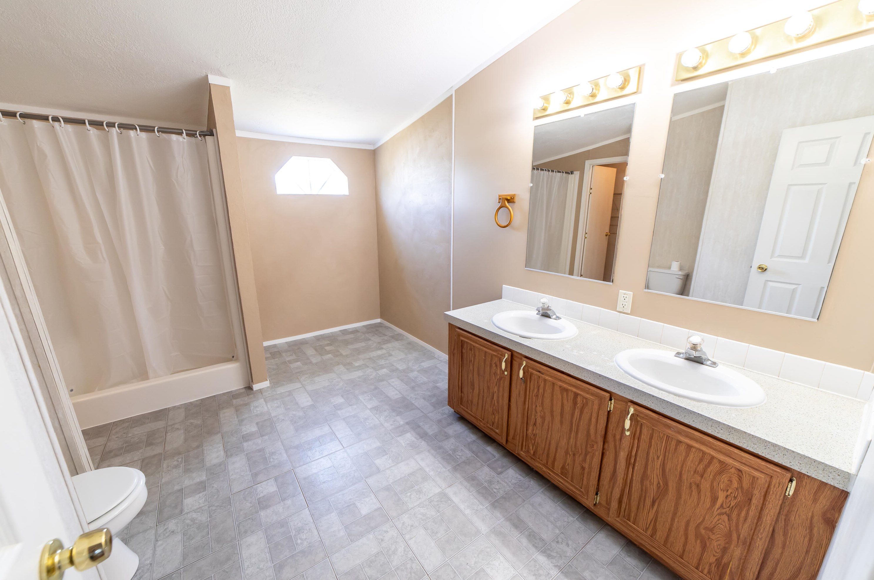 407 9 Ave, Okeechobee FL 34972-4511 exterior