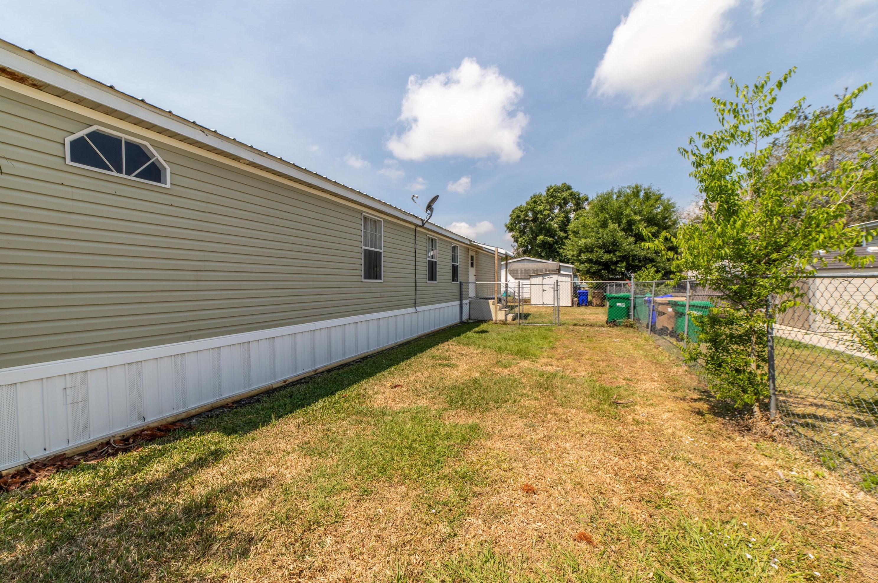 407 9 Ave, Okeechobee FL 34972-4511 exterior