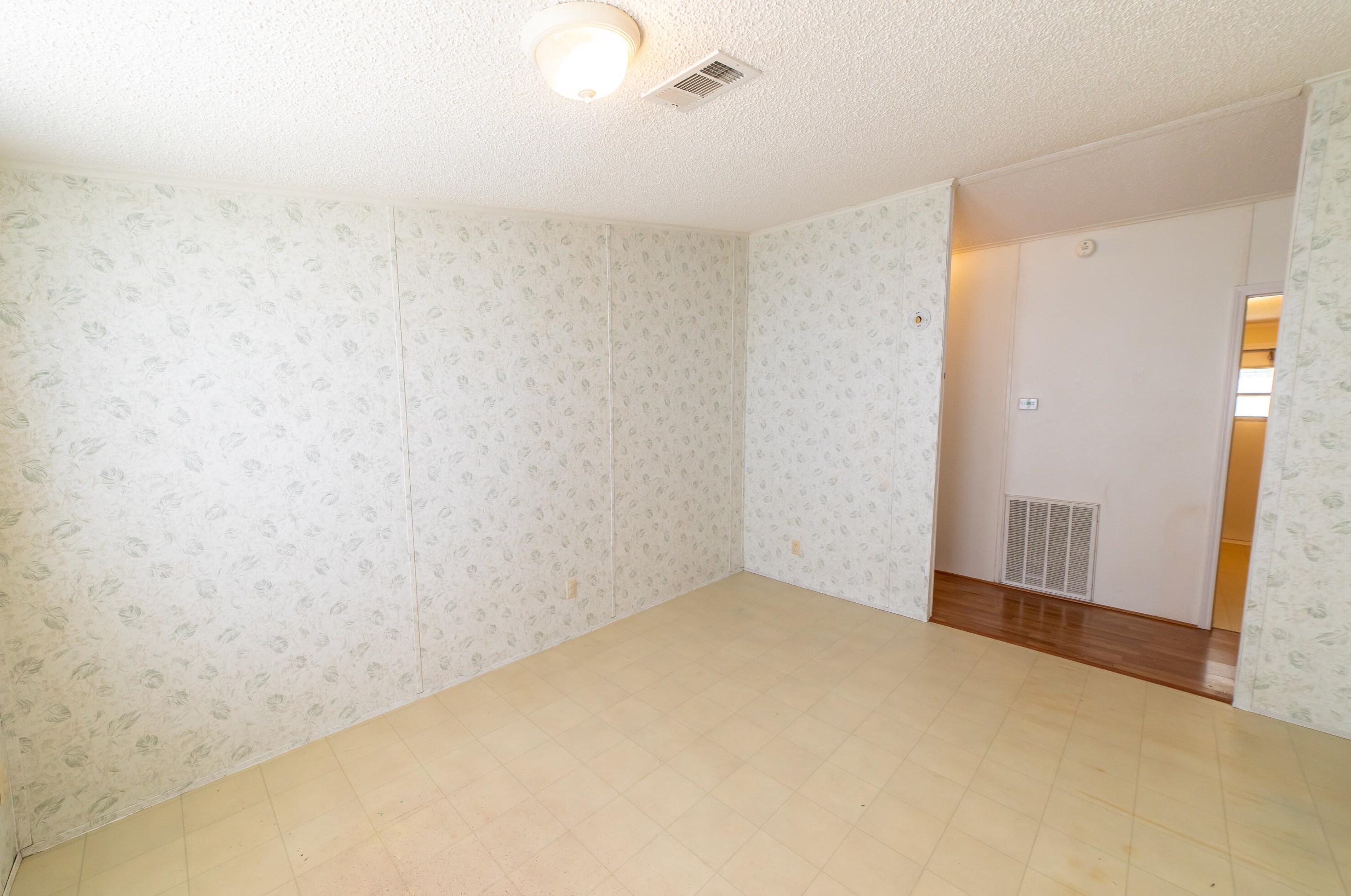 407 9 Ave, Okeechobee FL 34972-4511 exterior