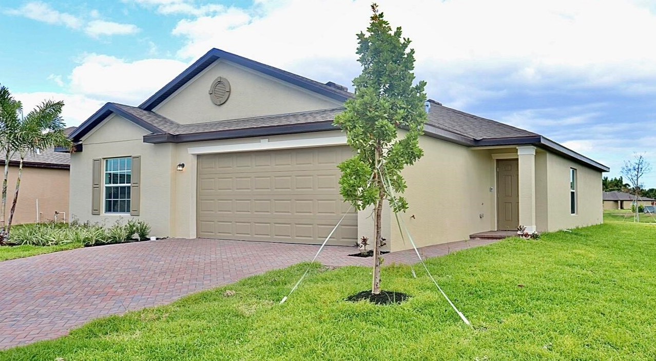 4202 Longmour Ln, Fort Pierce, FL 34947