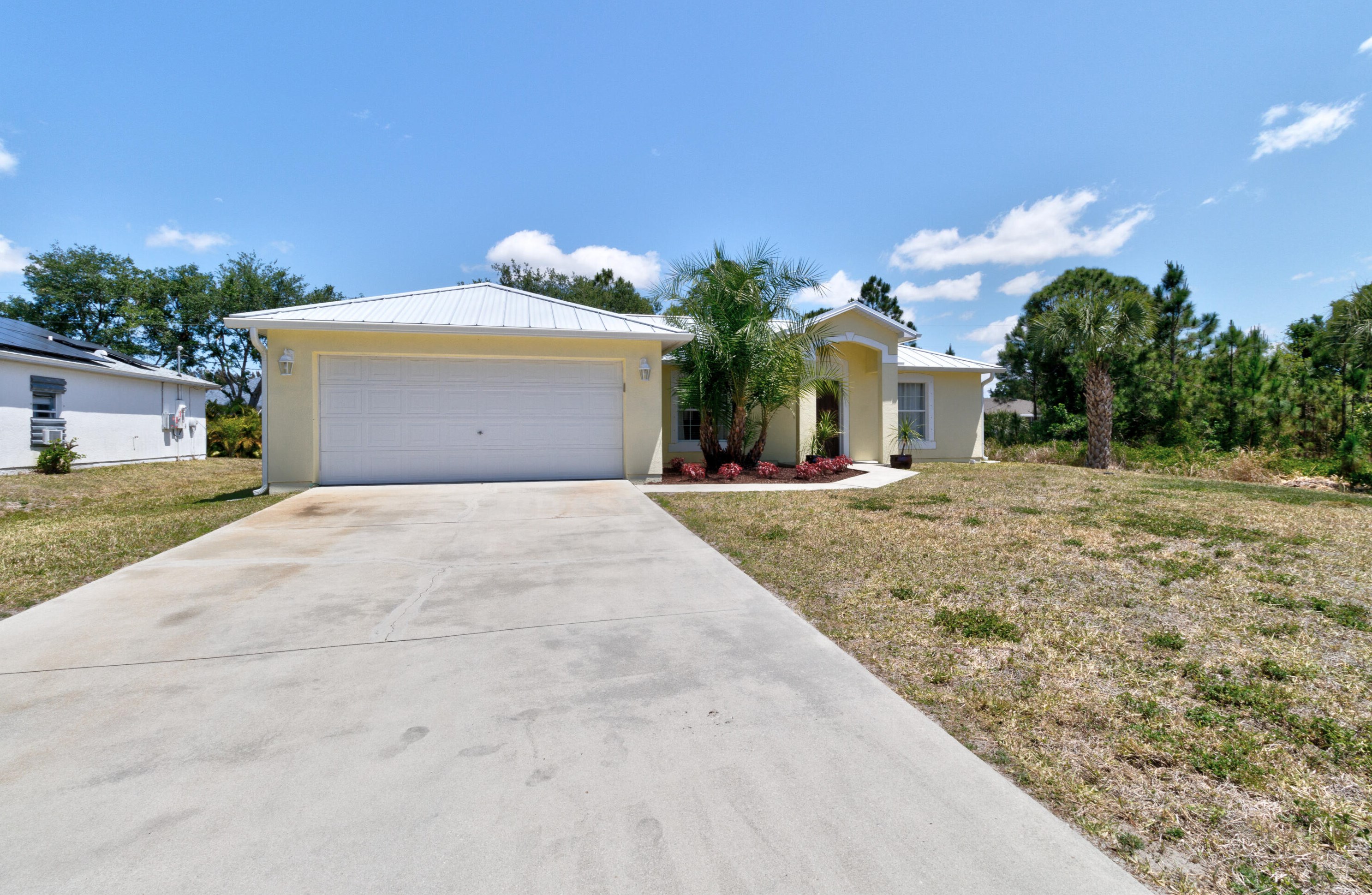 8176 99th Ave, Vero Beach, FL 32967-6423