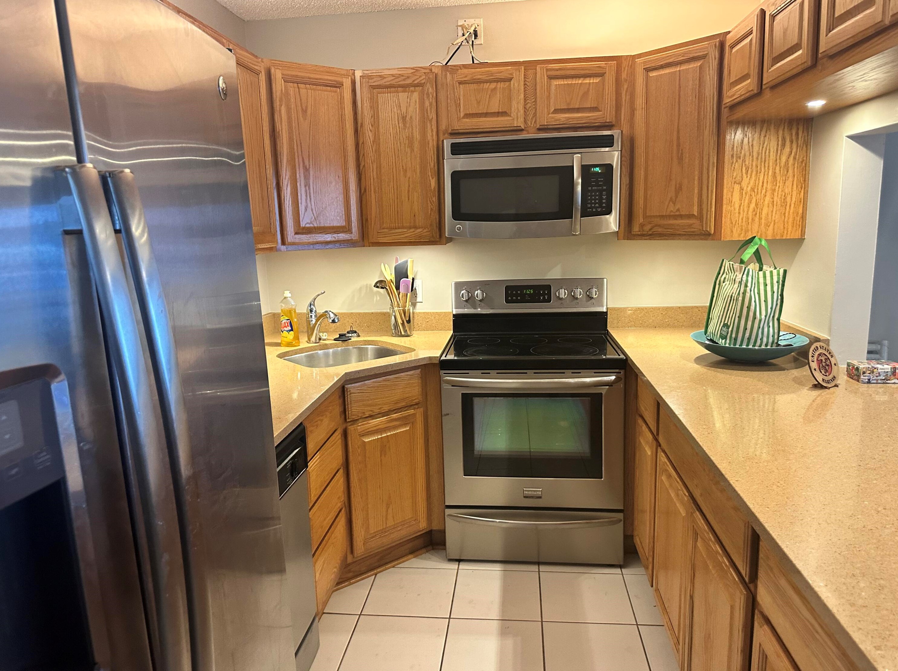 3738 Savoy Ln, West Palm Beach, FL 33417-1160