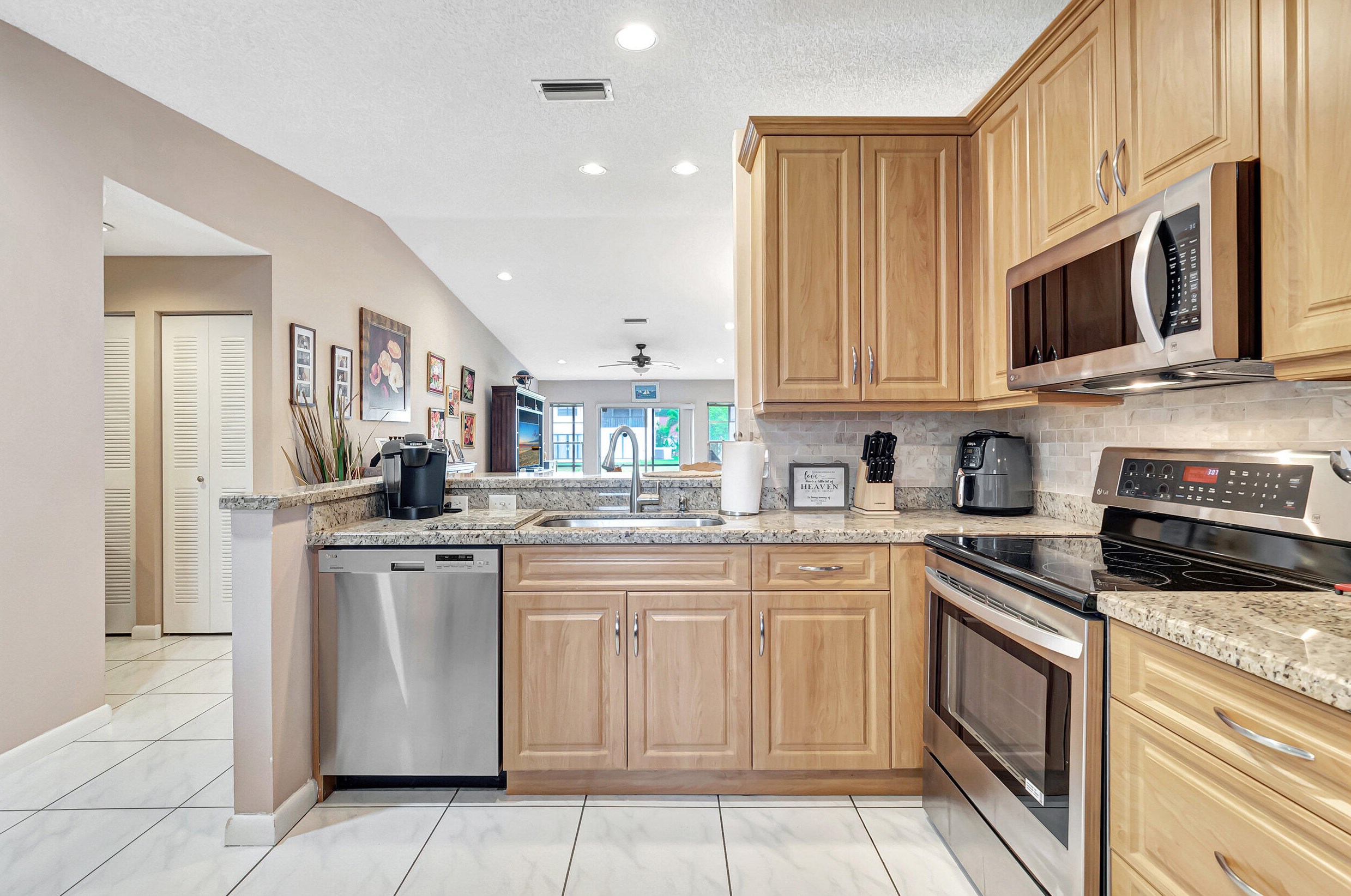 8685 Sunbird Pl, Boca Raton FL 33496-5086 exterior