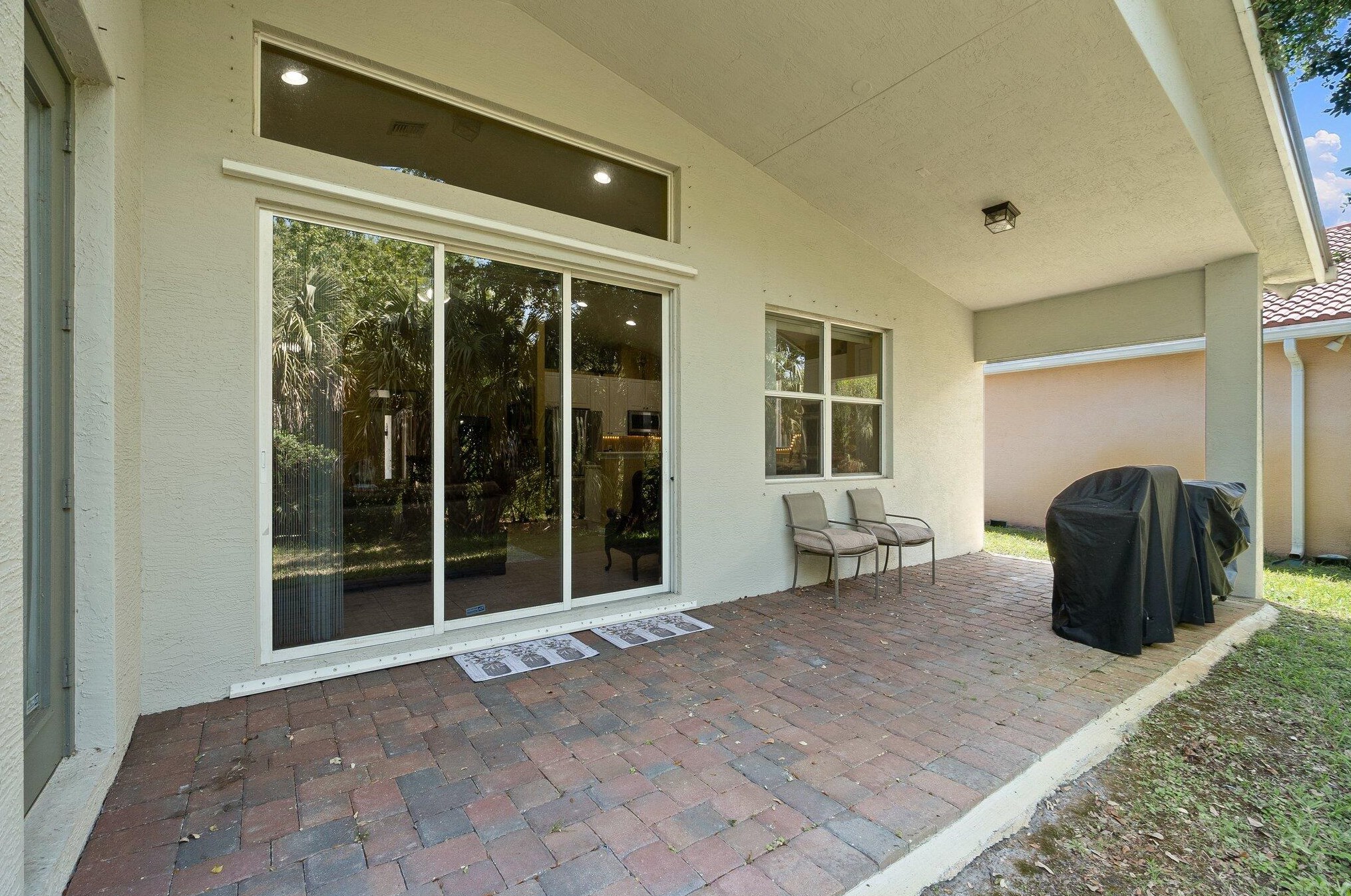 2238 Newport Isles Blvd, Fort Pierce FL  34953-4577 exterior