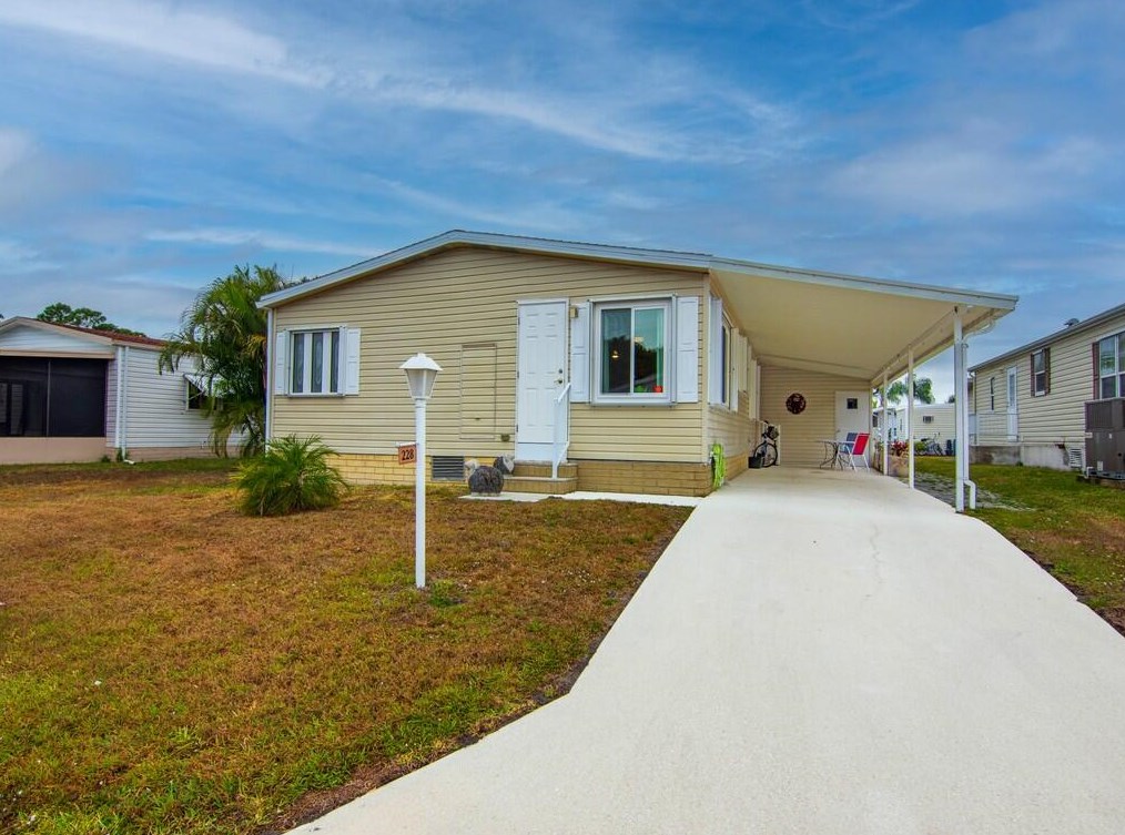 228 Travis Cay Pl, Fort Pierce, FL 34982-7924