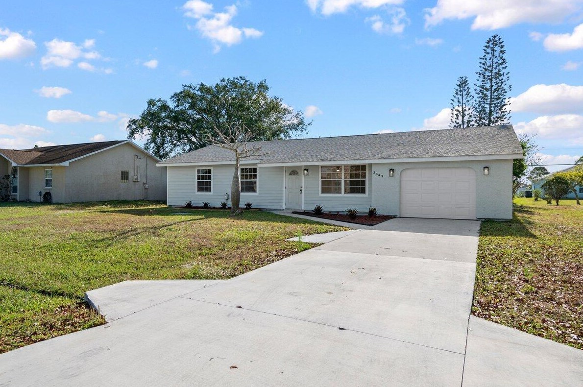 2443 Marseille St, Fort Pierce, FL 34952-7282