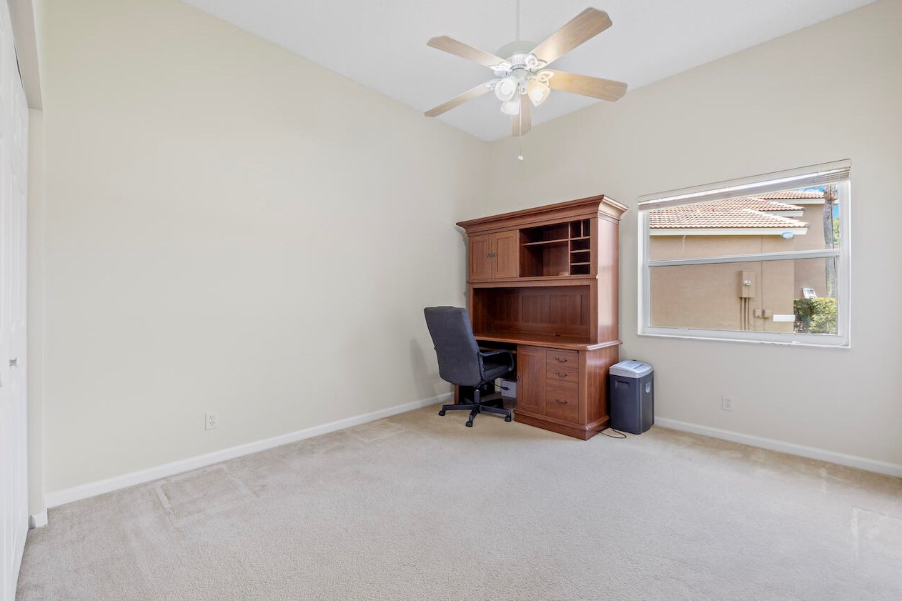 5989 Las Colinas Cir, Lake Worth FL  33463-6558 exterior