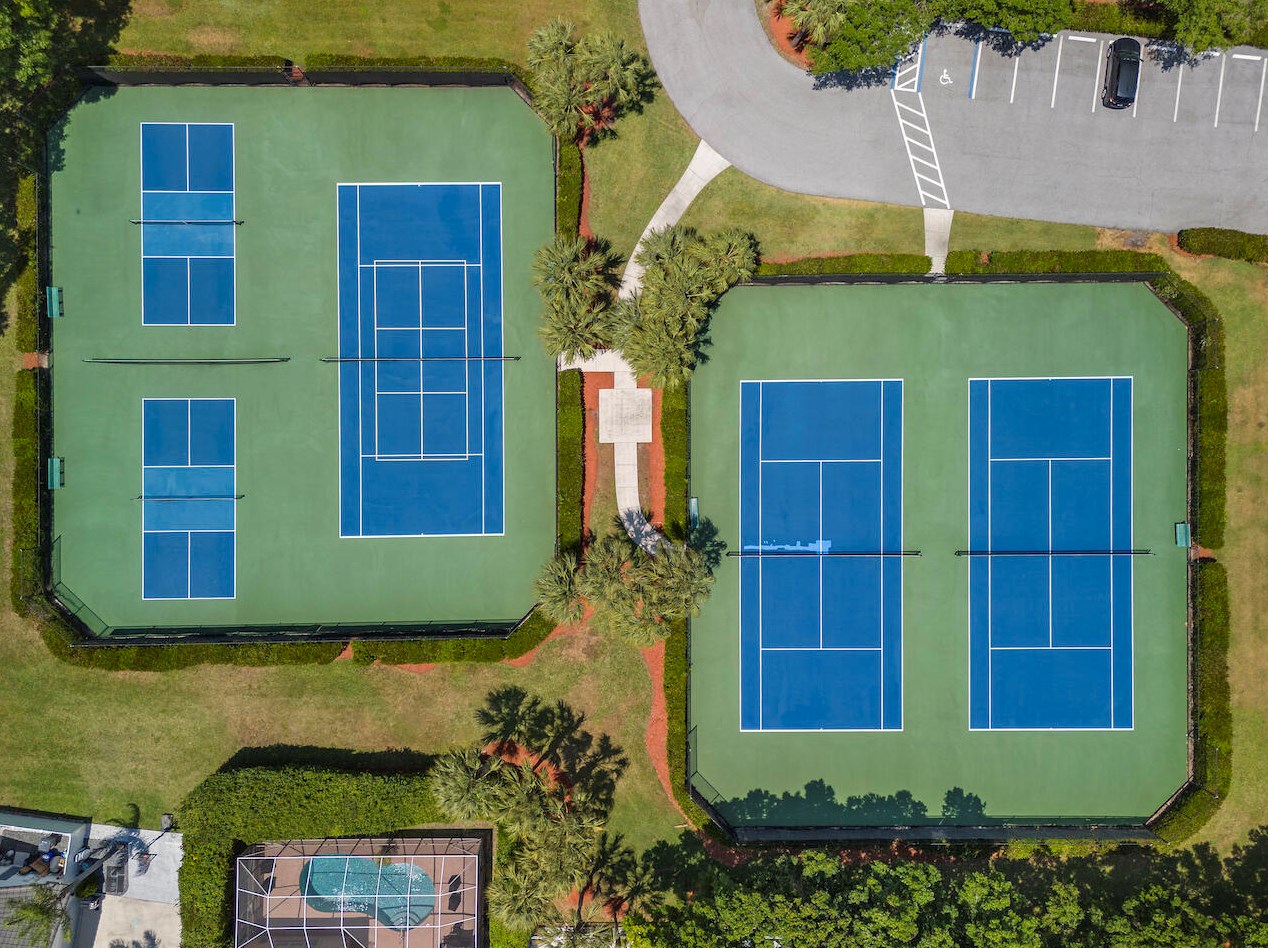 5989 Las Colinas Cir, Lake Worth FL  33463-6558 exterior