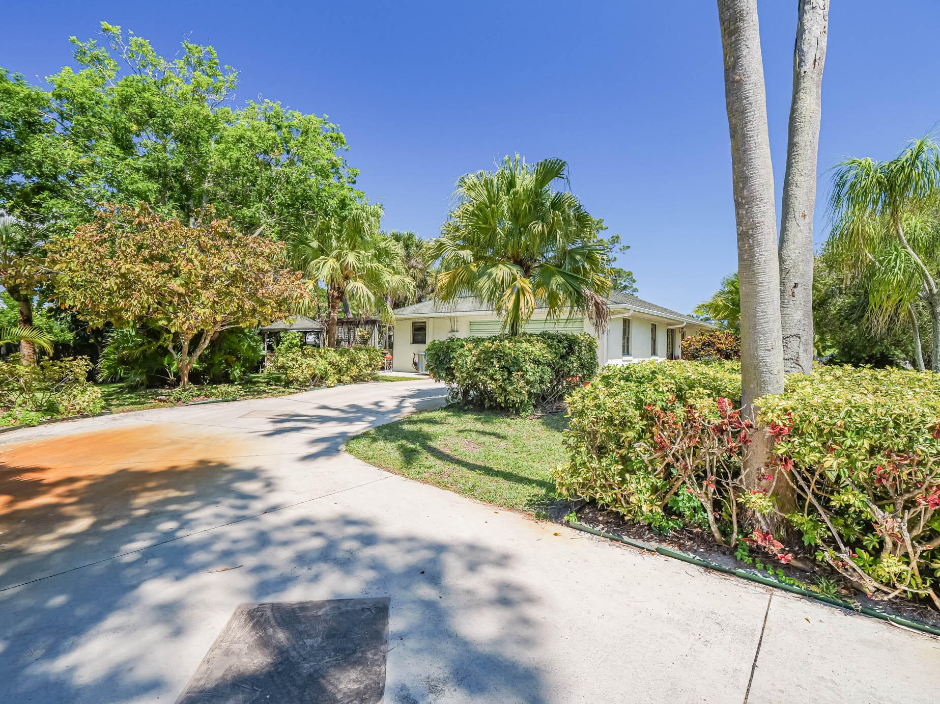7585 58th Ct, Vero Beach, FL 32967-5118