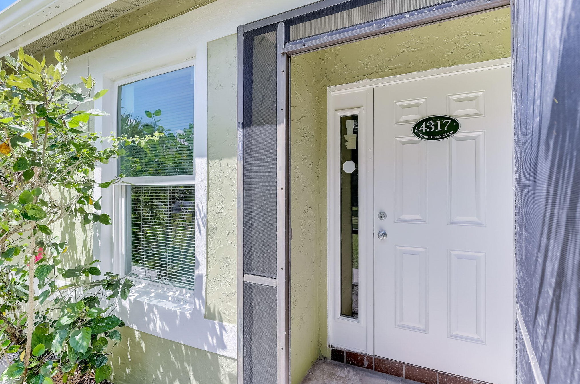 4317 Willow Brook Cir, West Palm Beach, FL 33417-8204
