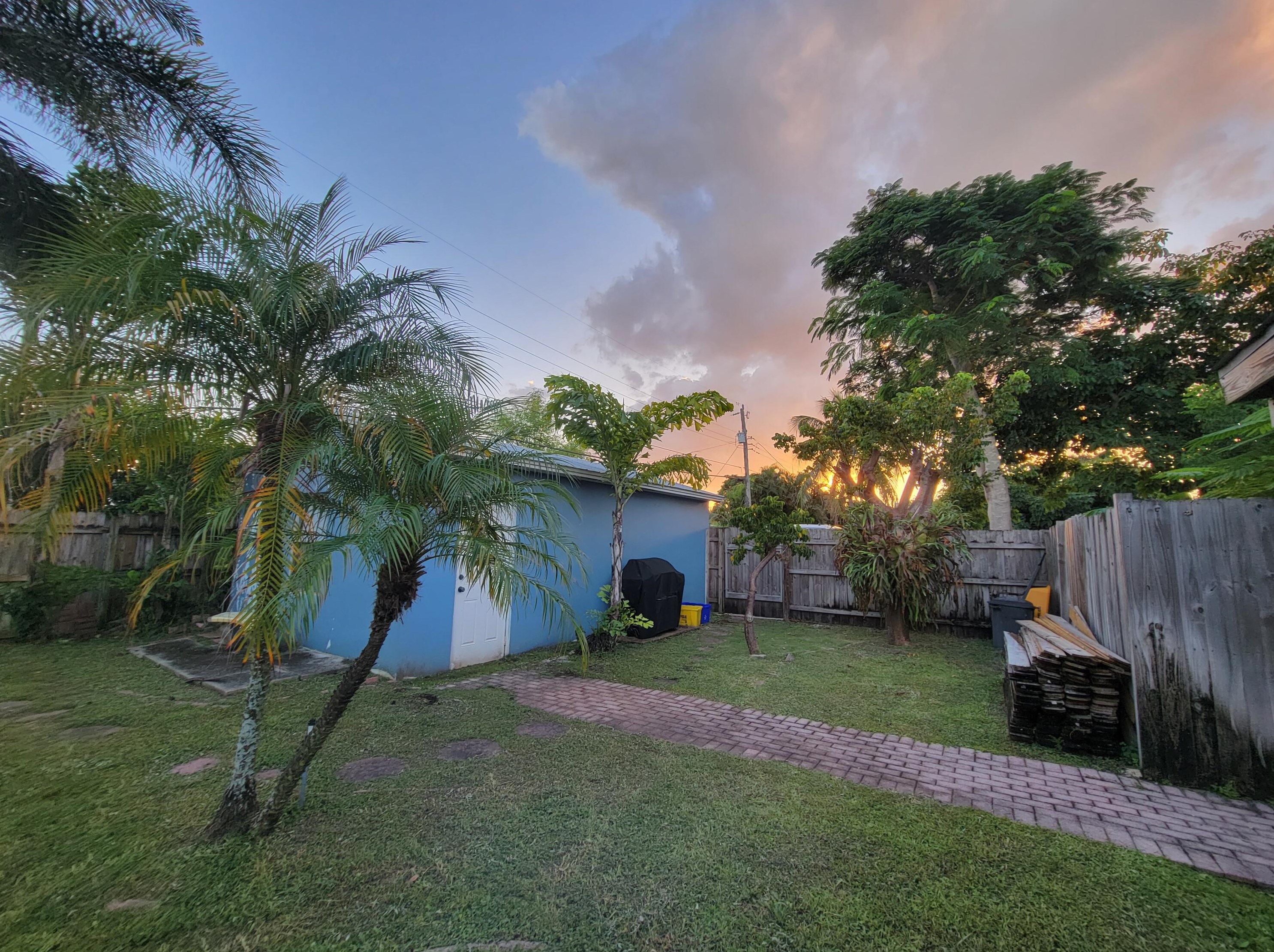 140 Ocean Ave, Boynton Beach FL 33435-4575 exterior