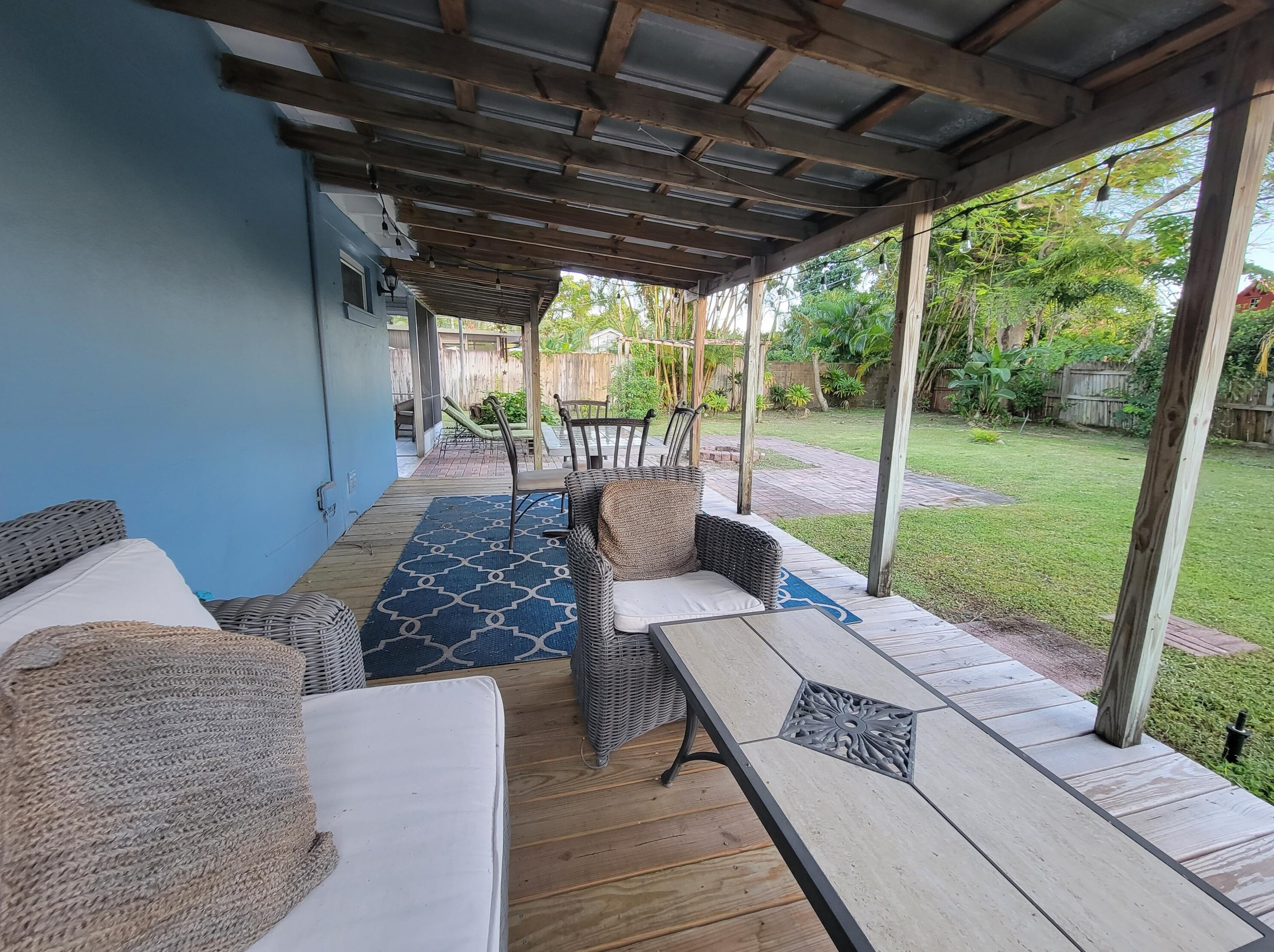 140 Ocean Ave, Boynton Beach FL 33435-4575 exterior