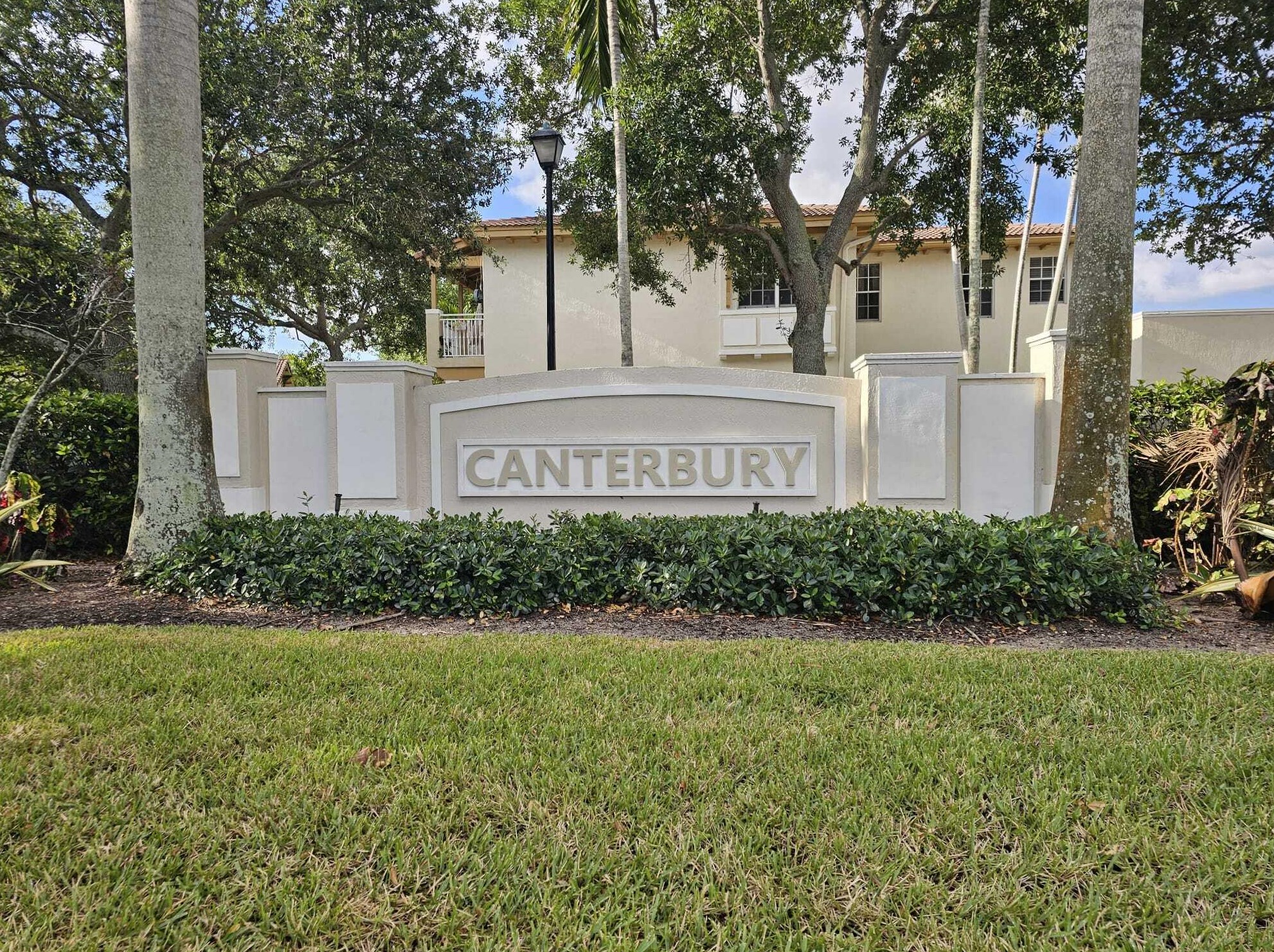 2397 7th St, Boynton Beach, FL 33426-8783