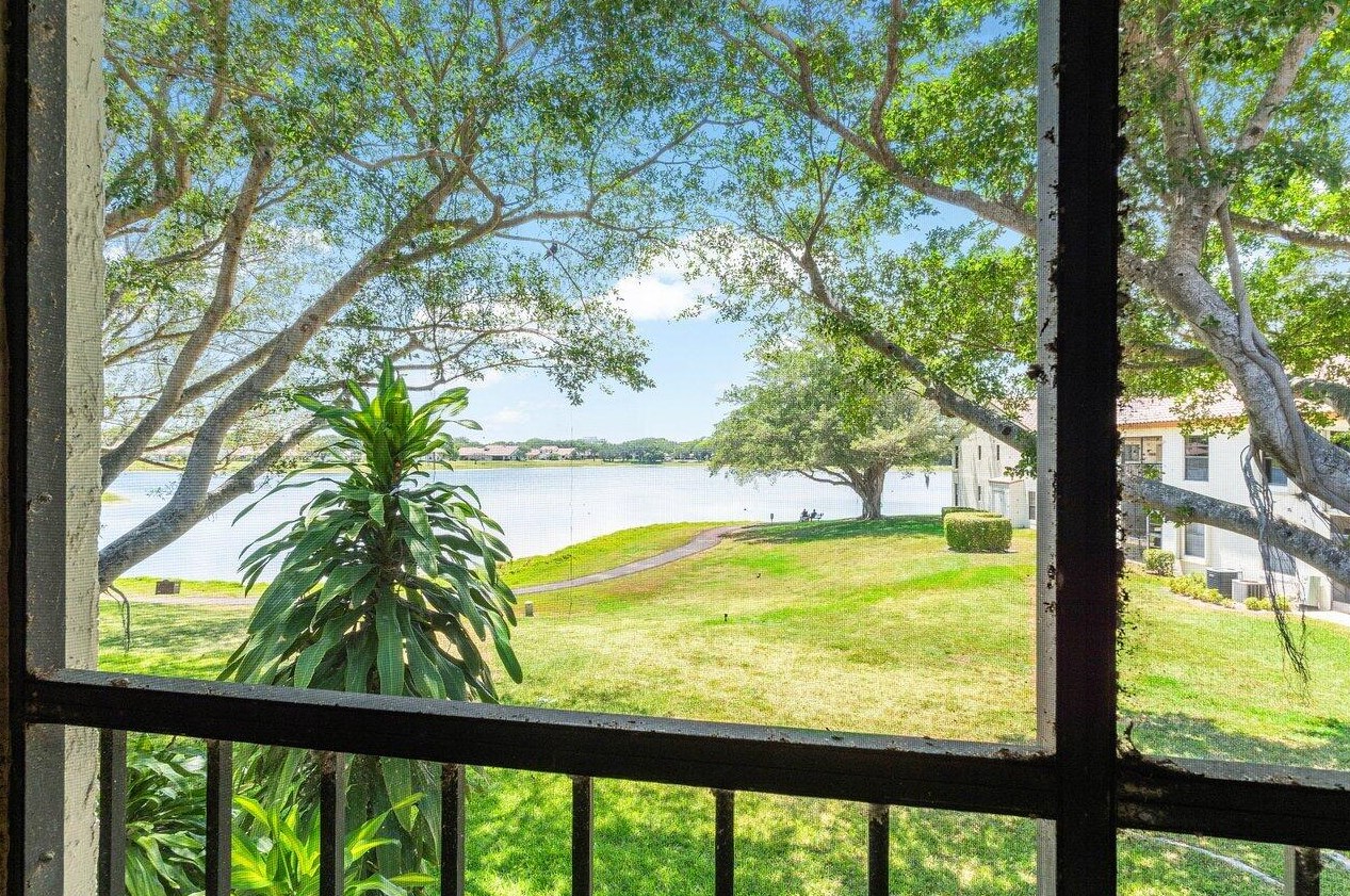 2950 Olivewood Ter, Boca Raton, FL 33431-6592