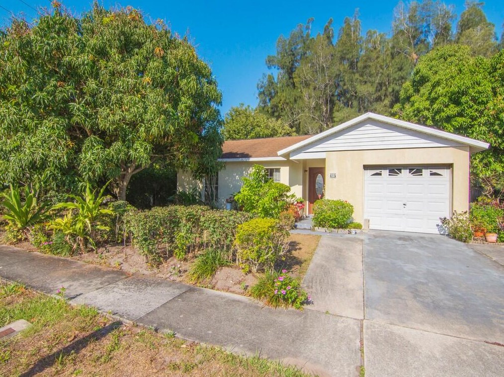 415 25th Ave, Vero Beach, FL 32962-1382