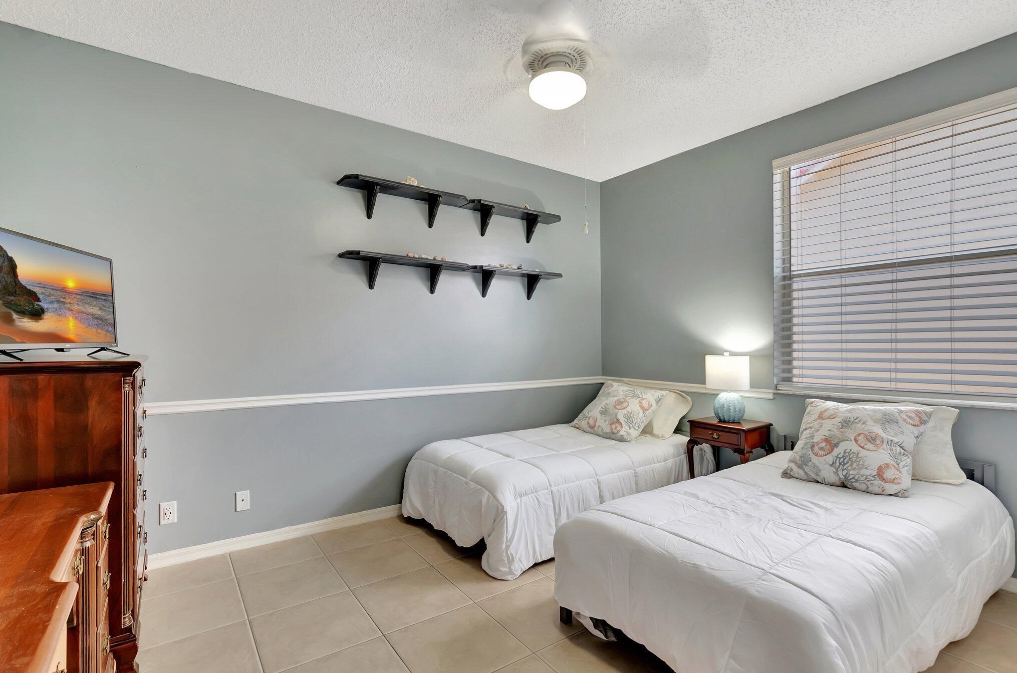 9293 Cove Point Cir, Boynton Beach FL  33472-2765 exterior