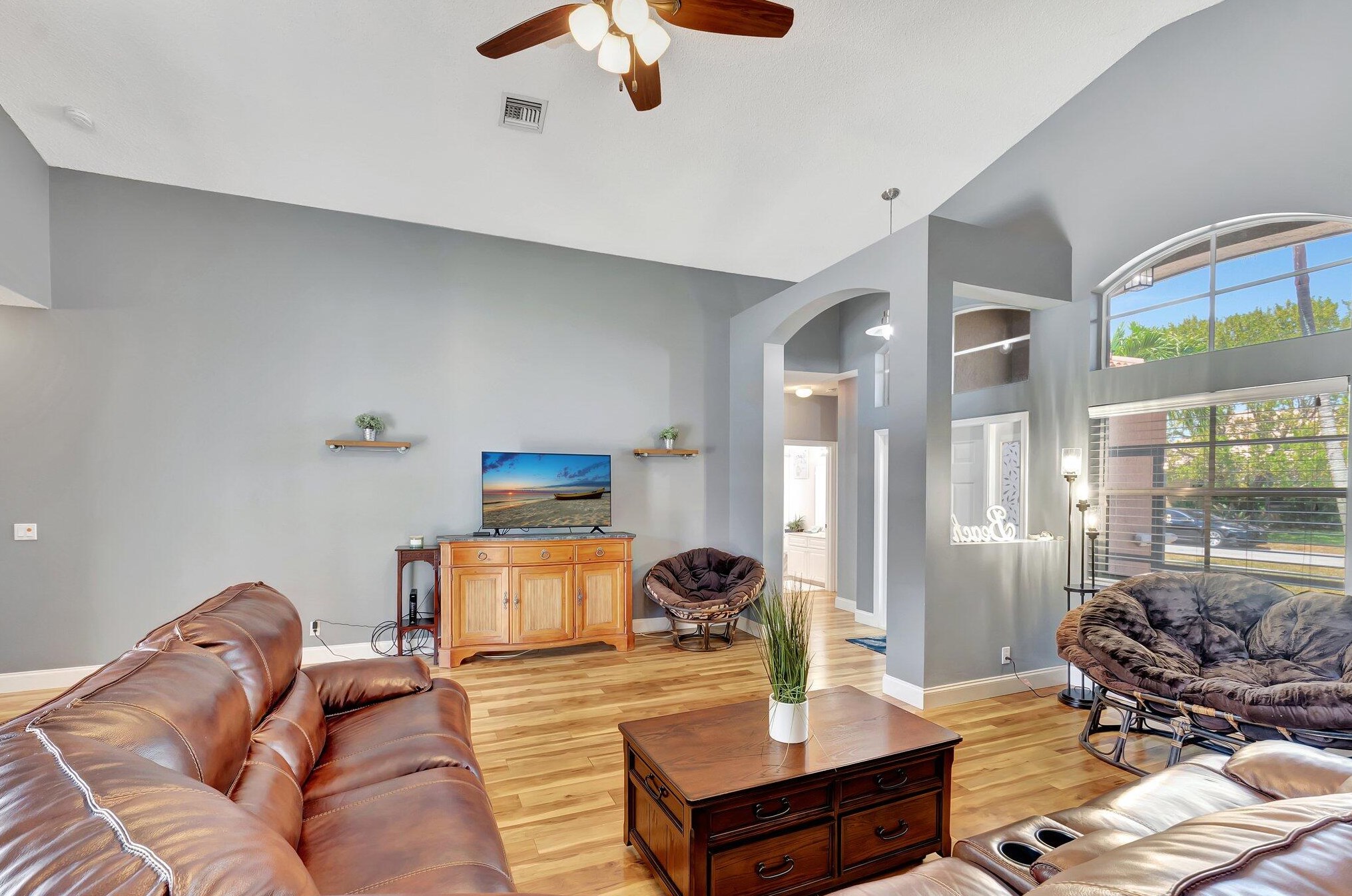 9293 Cove Point Cir, Boynton Beach FL  33472-2765 exterior