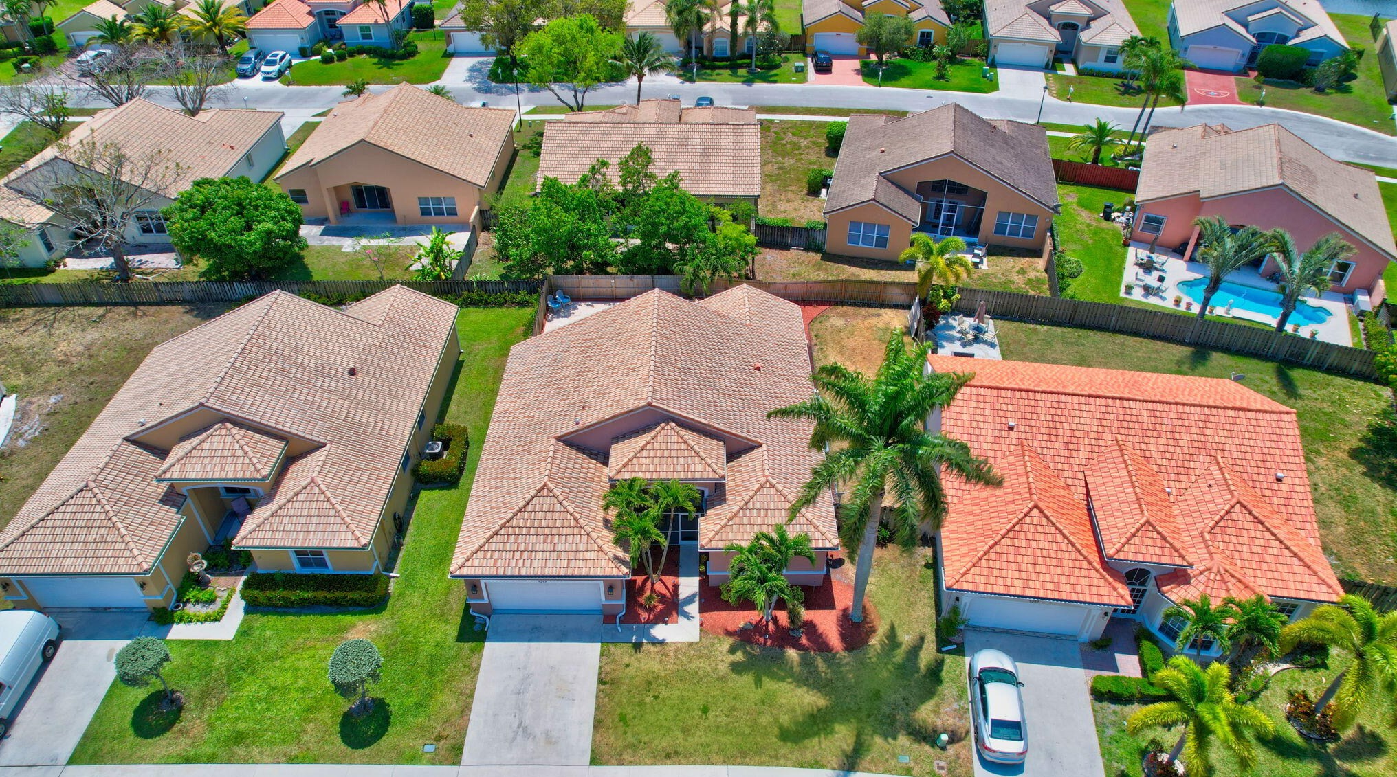 9293 Cove Point Cir, Boynton Beach FL  33472-2765 exterior
