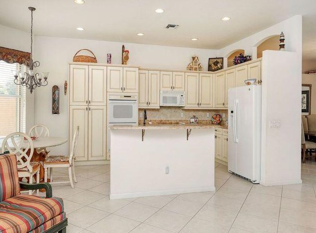 7641 Las Cruces Ct, Boynton Beach FL 33437-6644 exterior