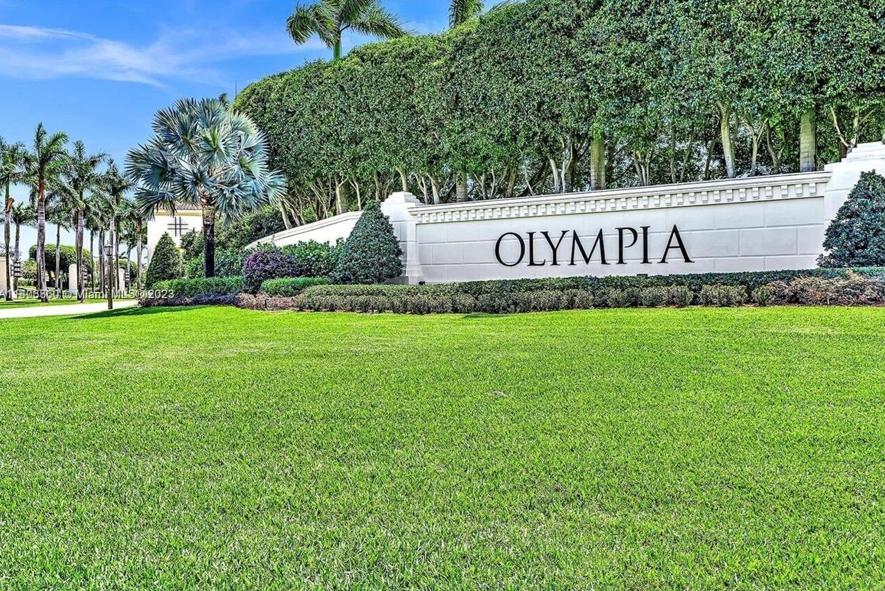9205 Dupont Pl, West Palm Beach, FL 33414-6477
