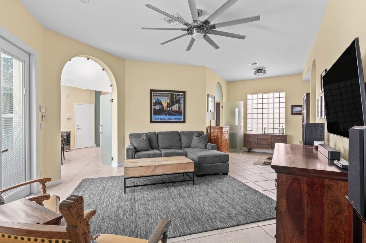 9680 Vineyard Ct, Boca Raton FL 33428-4346 exterior