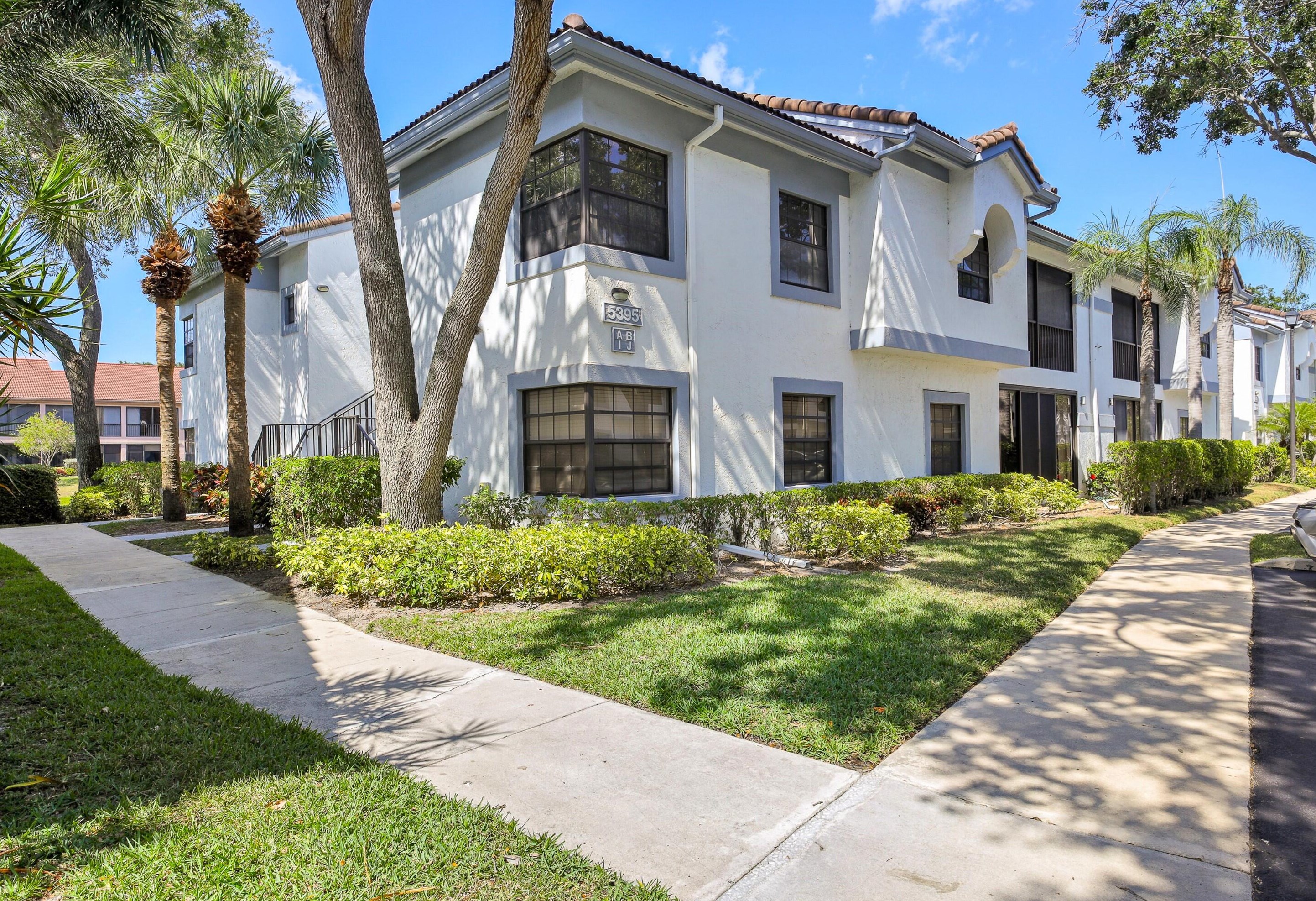 5395 Firenze Dr, Boynton Beach, FL 33437-2111