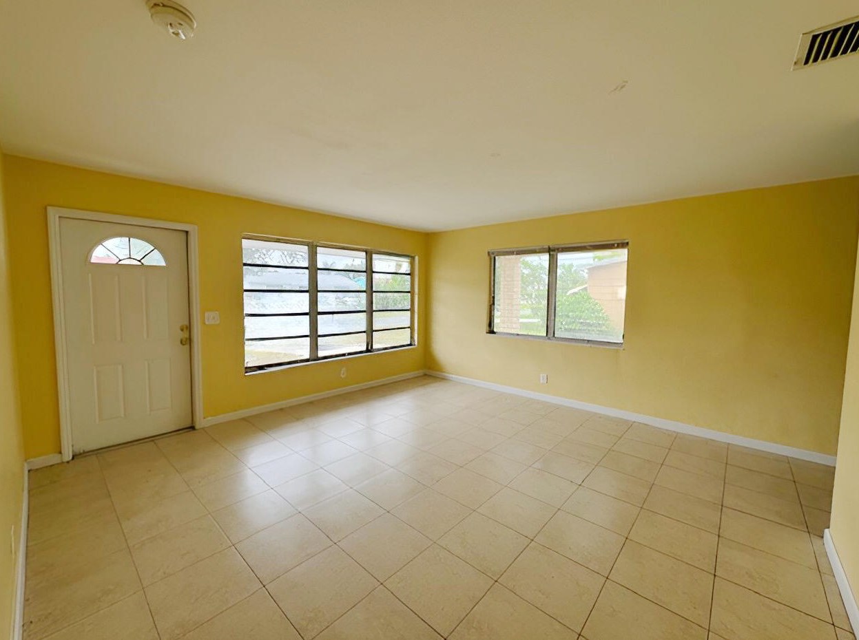 117 Atlantic Dr, Boynton Beach FL  33435-1646 exterior