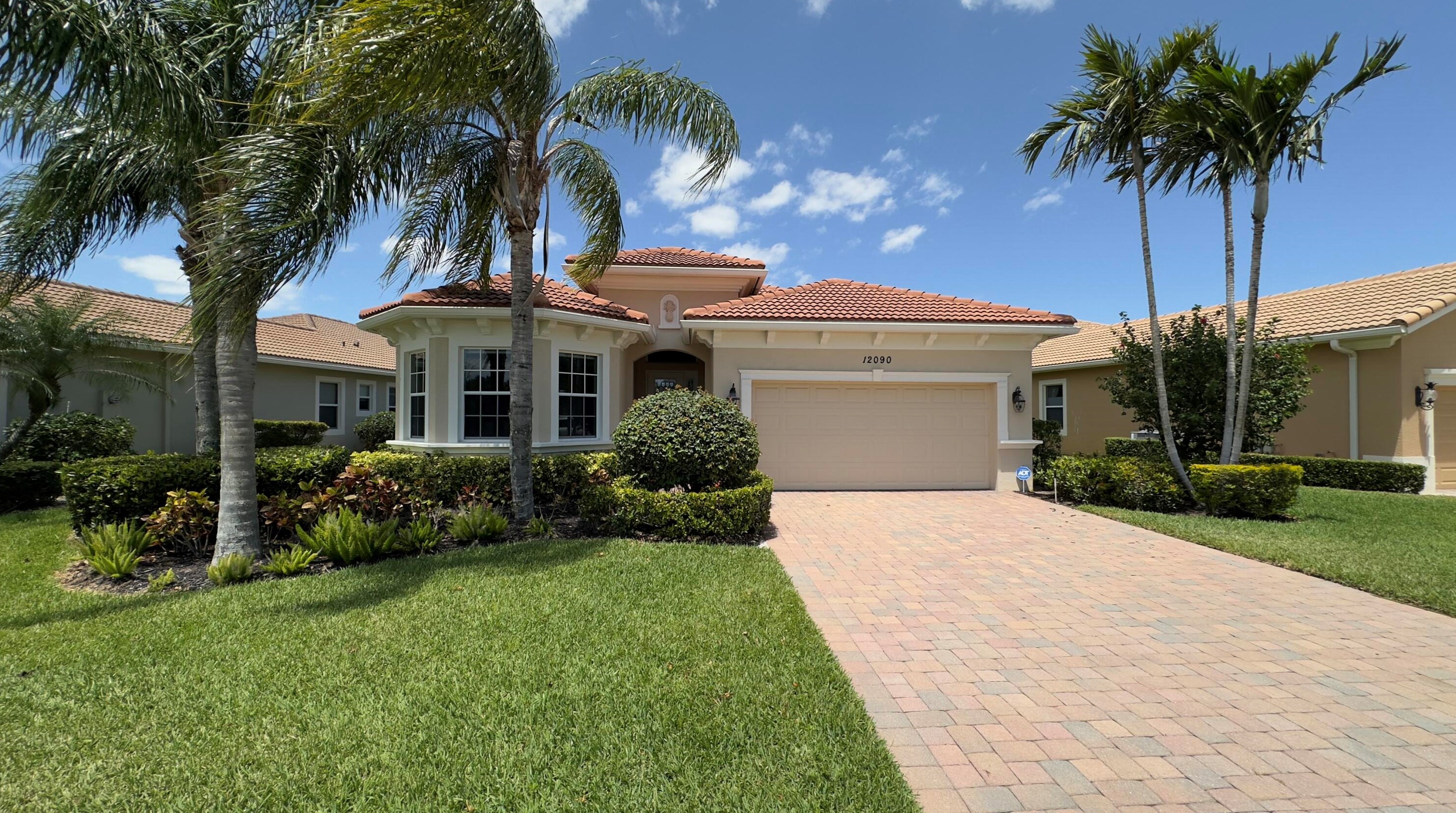 12090 Aviles Cir, West Palm Beach, FL 33418-8984