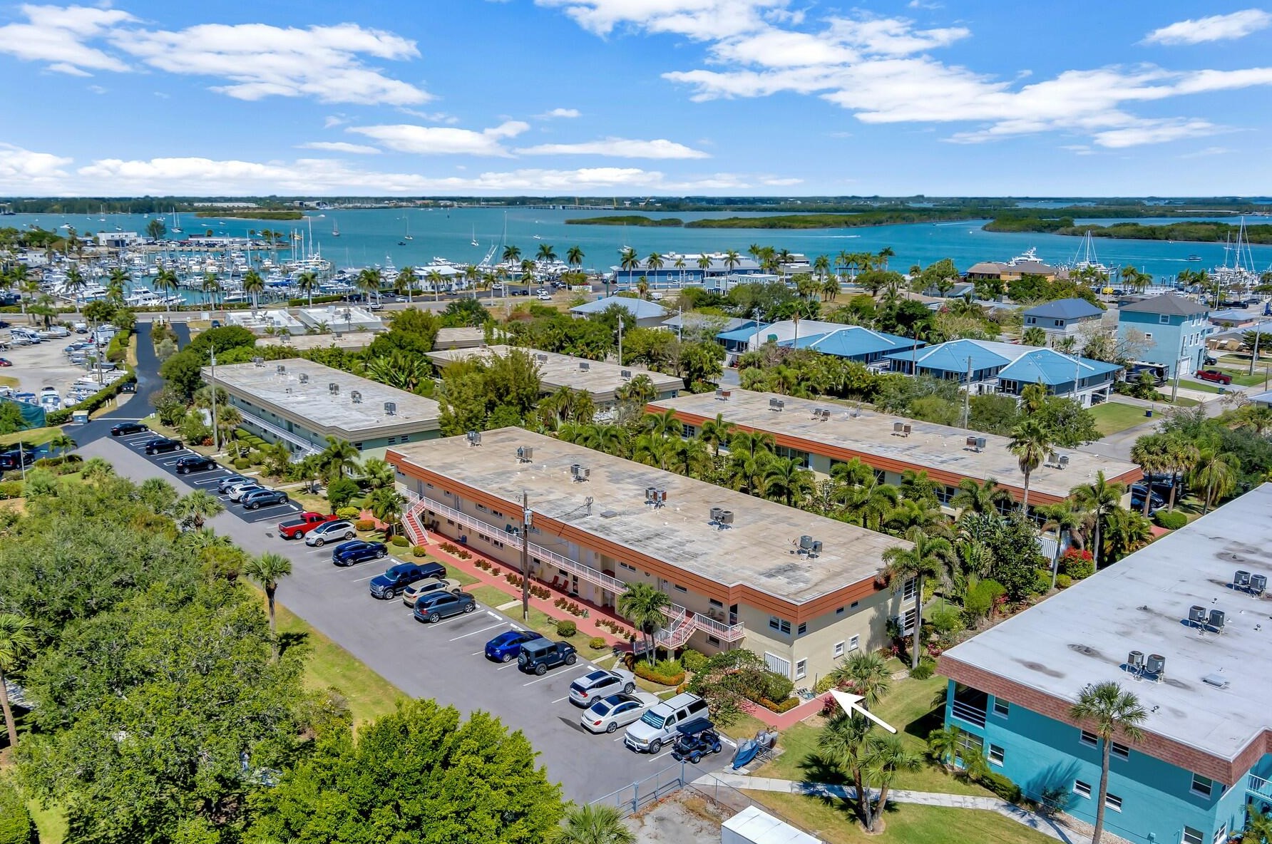 1188 Commodore Ct, Fort Pierce, FL 34949-3067