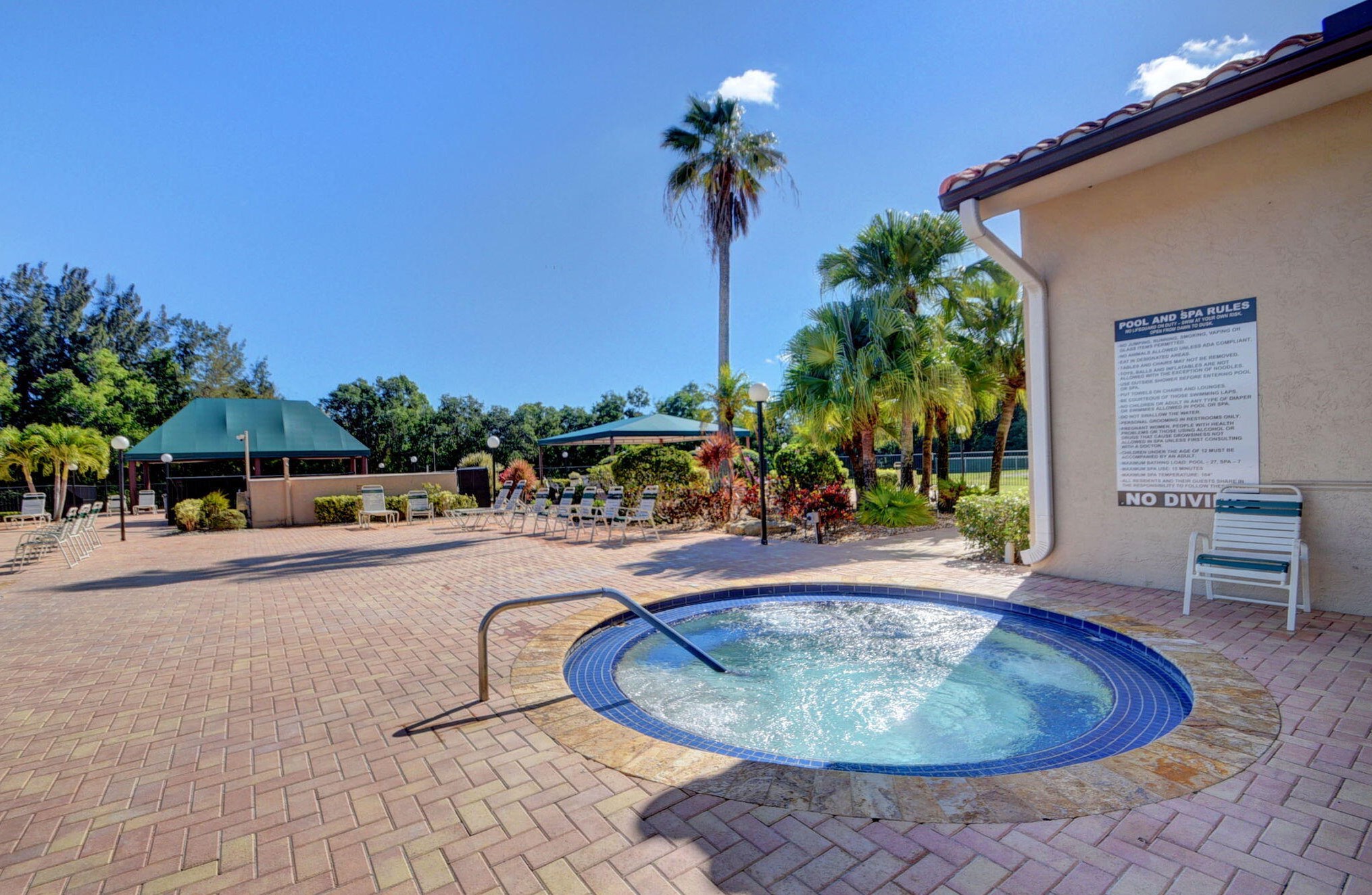 5935 Parkwalk Dr, Boynton Beach FL  33472-2325 exterior