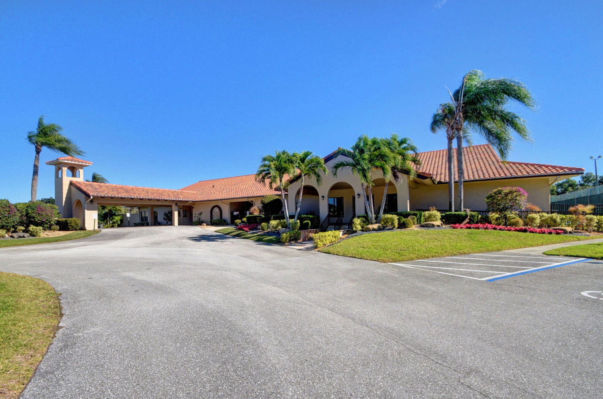 5935 Parkwalk Dr, Boynton Beach FL  33472-2325 exterior