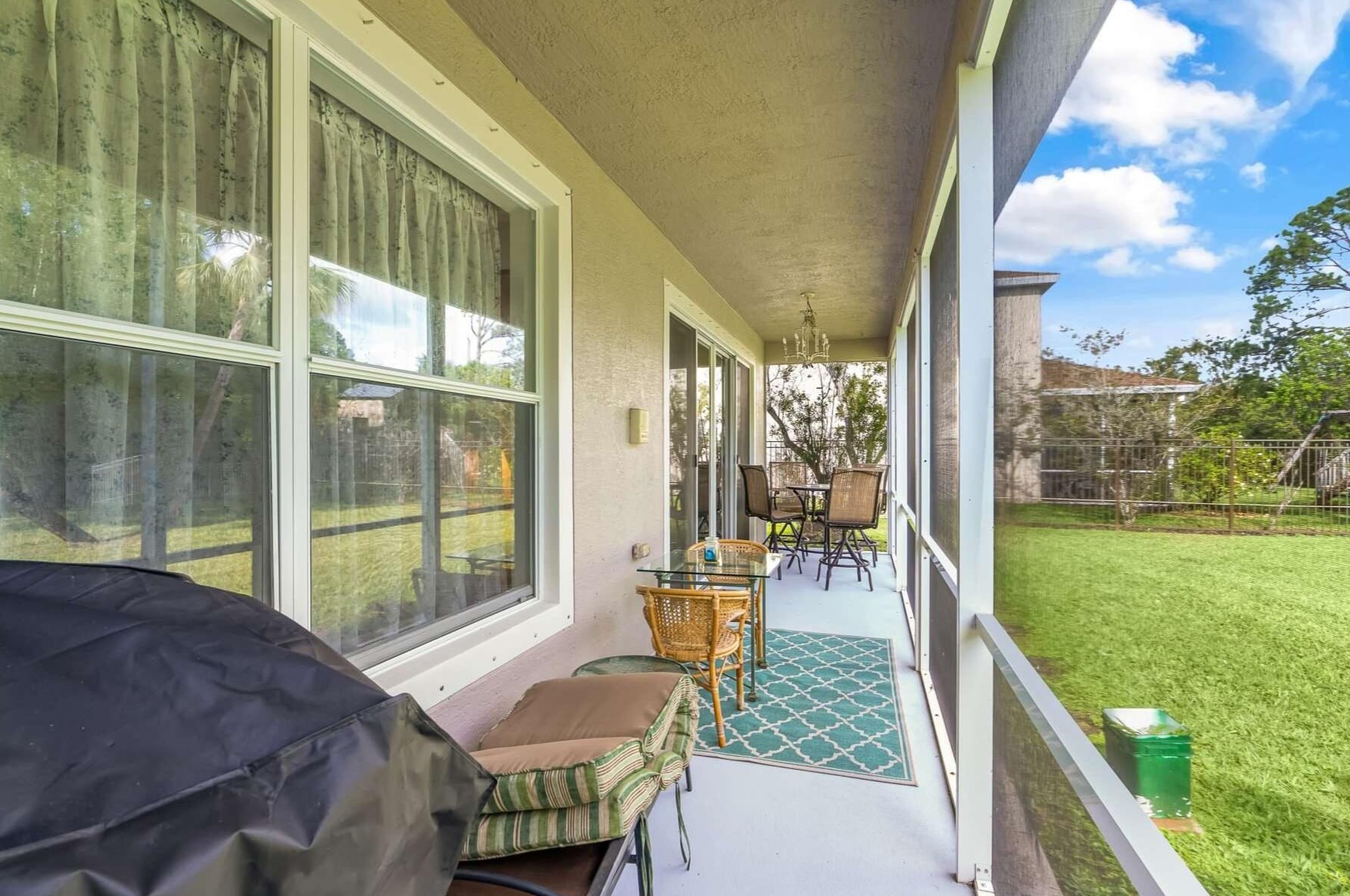 6080 46 Ln, Vero Beach FL  32967-6318 exterior