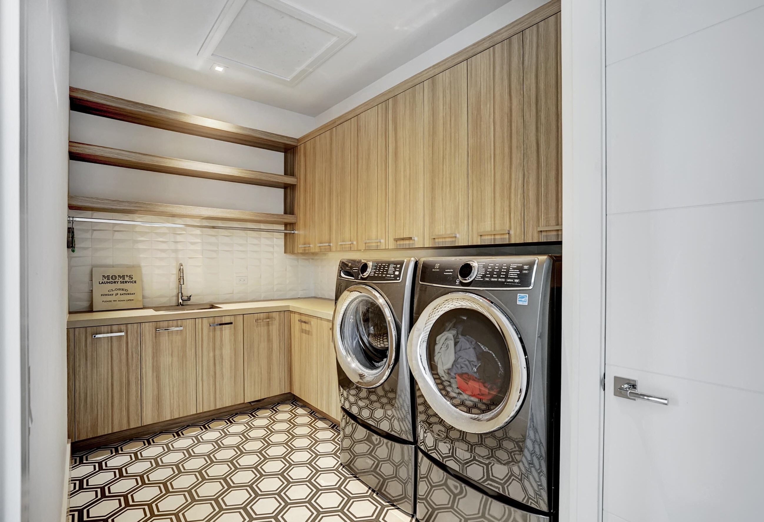 233 7 Ave, Delray Beach FL 33483-5518 exterior