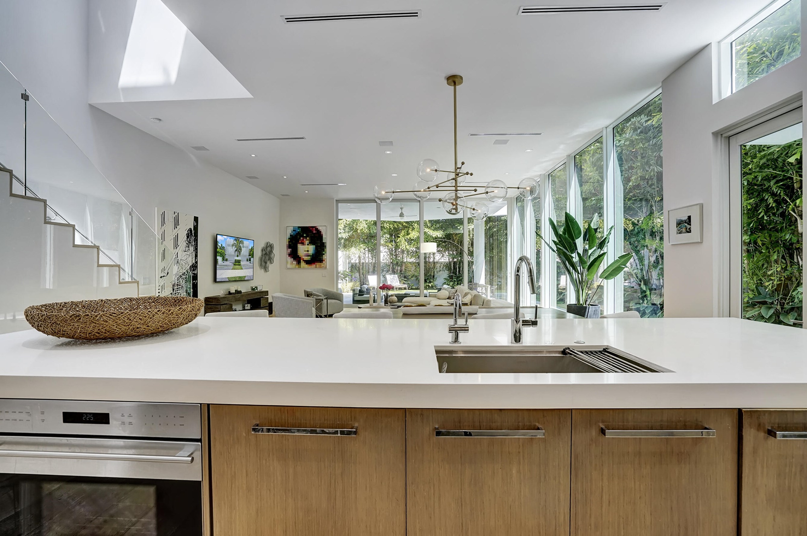 233 7 Ave, Delray Beach FL 33483-5518 exterior