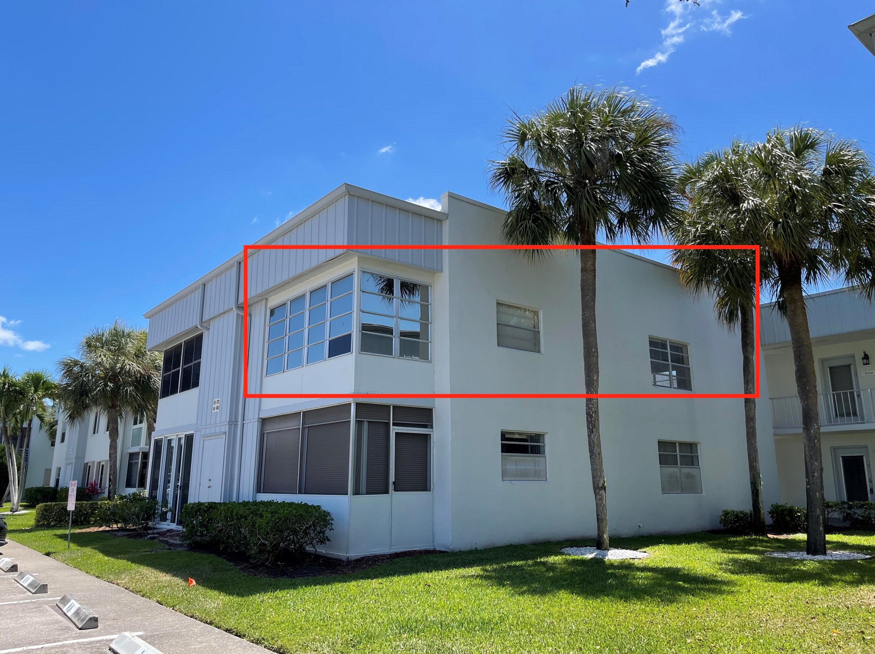 570 Burgundy L, Delray Beach, FL 33484